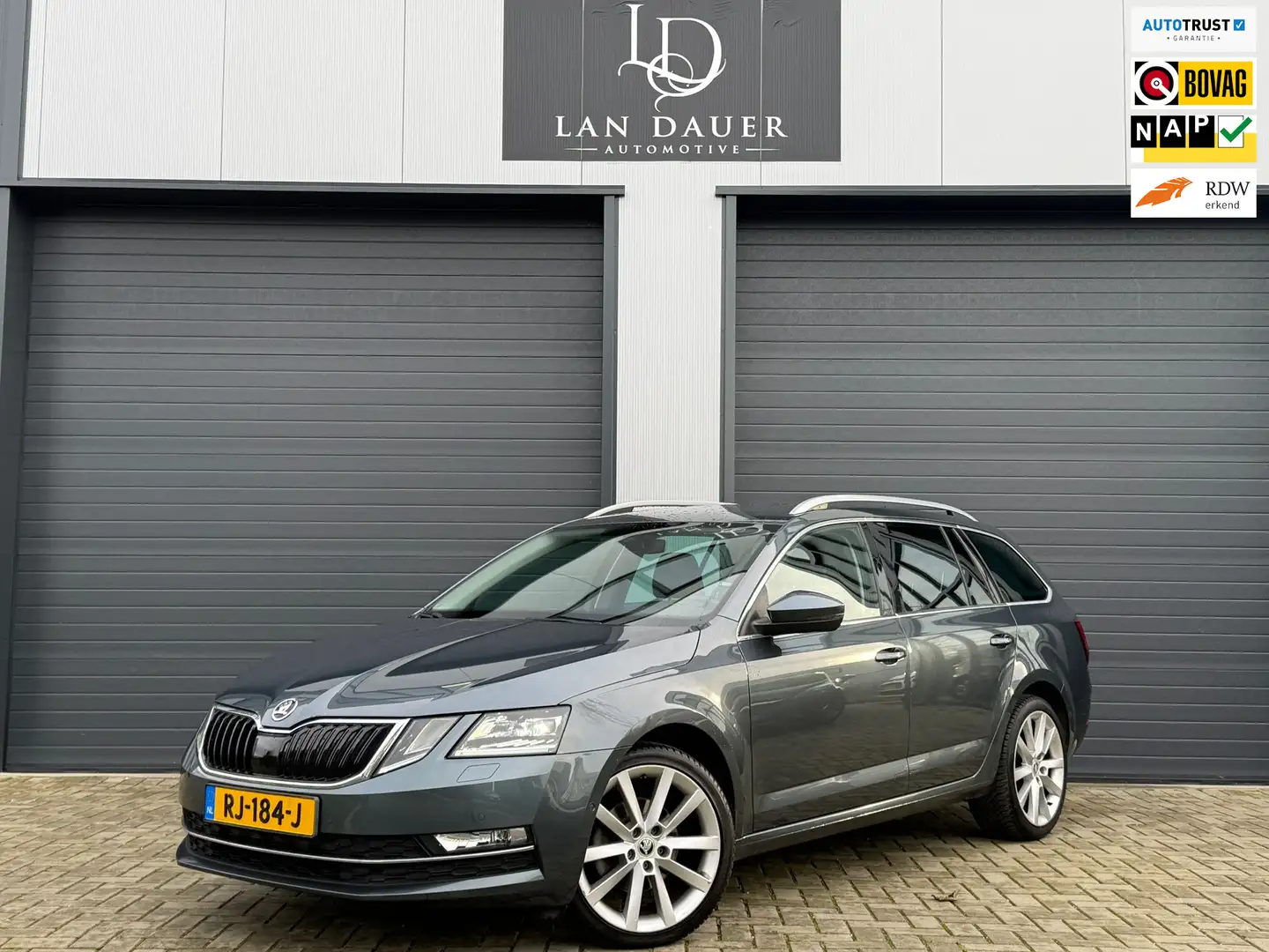 Skoda Octavia Combi 1.0 TSI Greentech NAP / DSG / APK Grau - 1