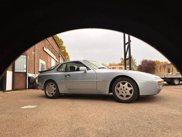 Porsche 944 944 S2