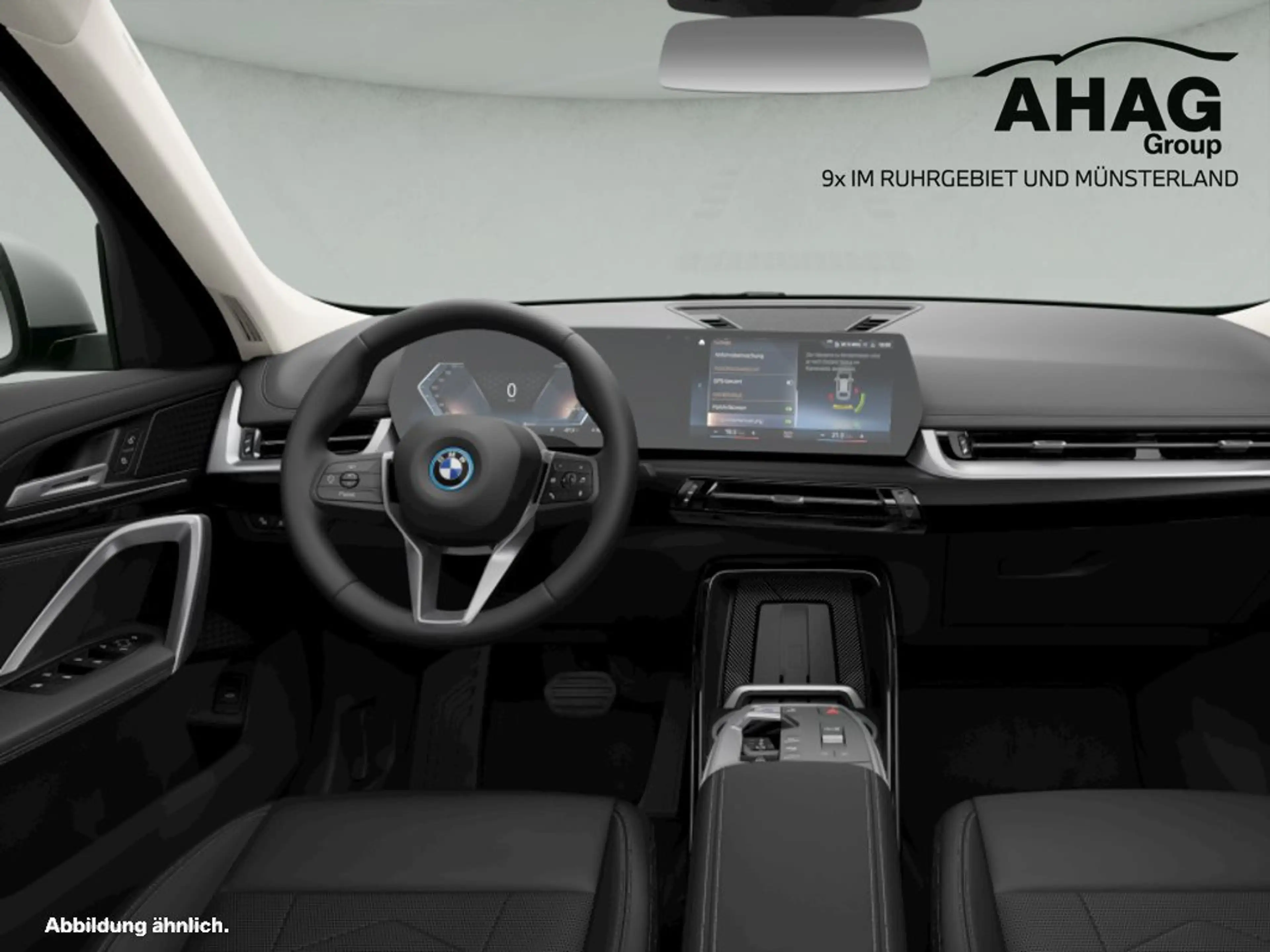 BMW iX1 xDrive20 — photo 4