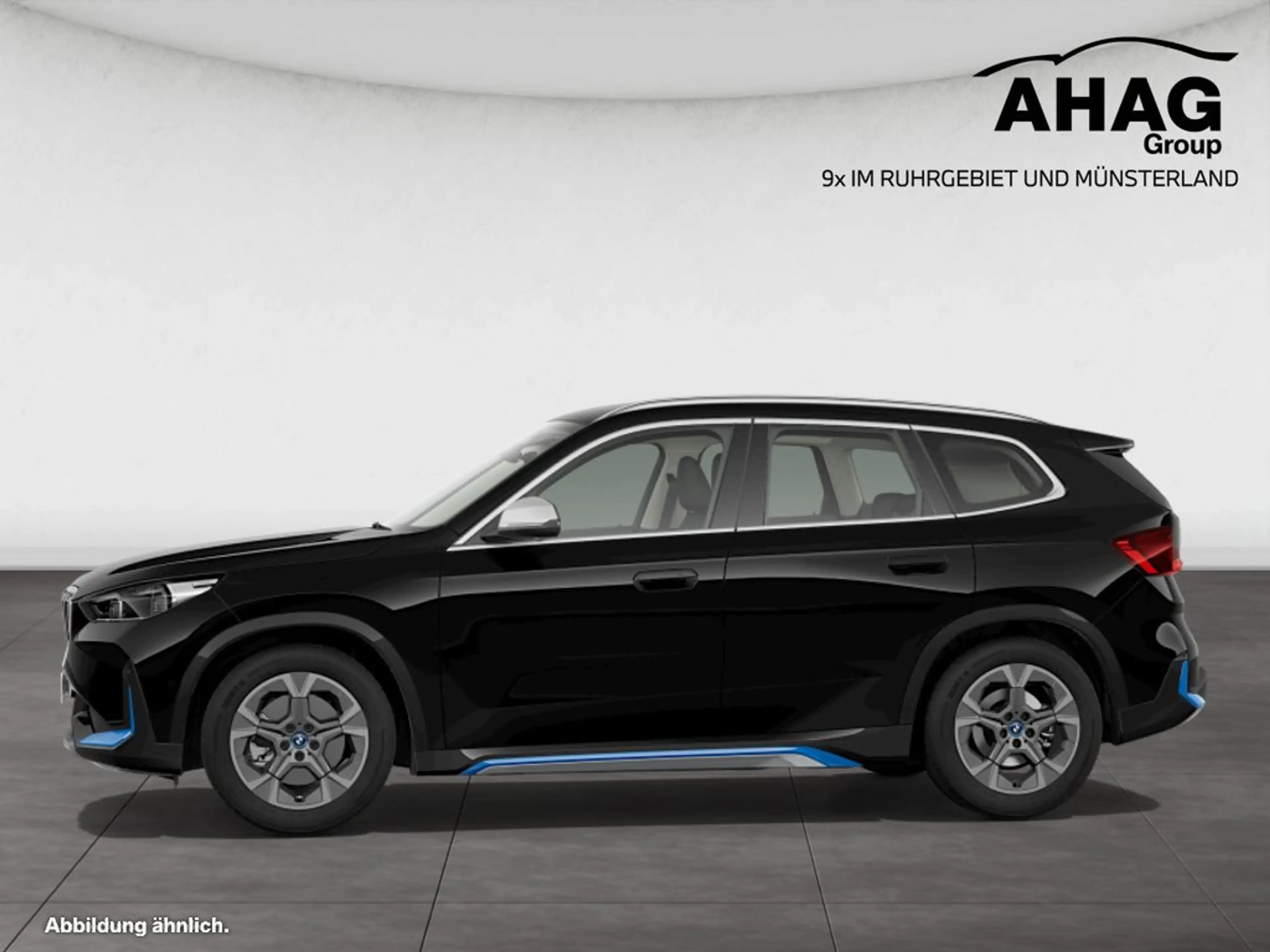 BMW iX1 xDrive20 — photo 5