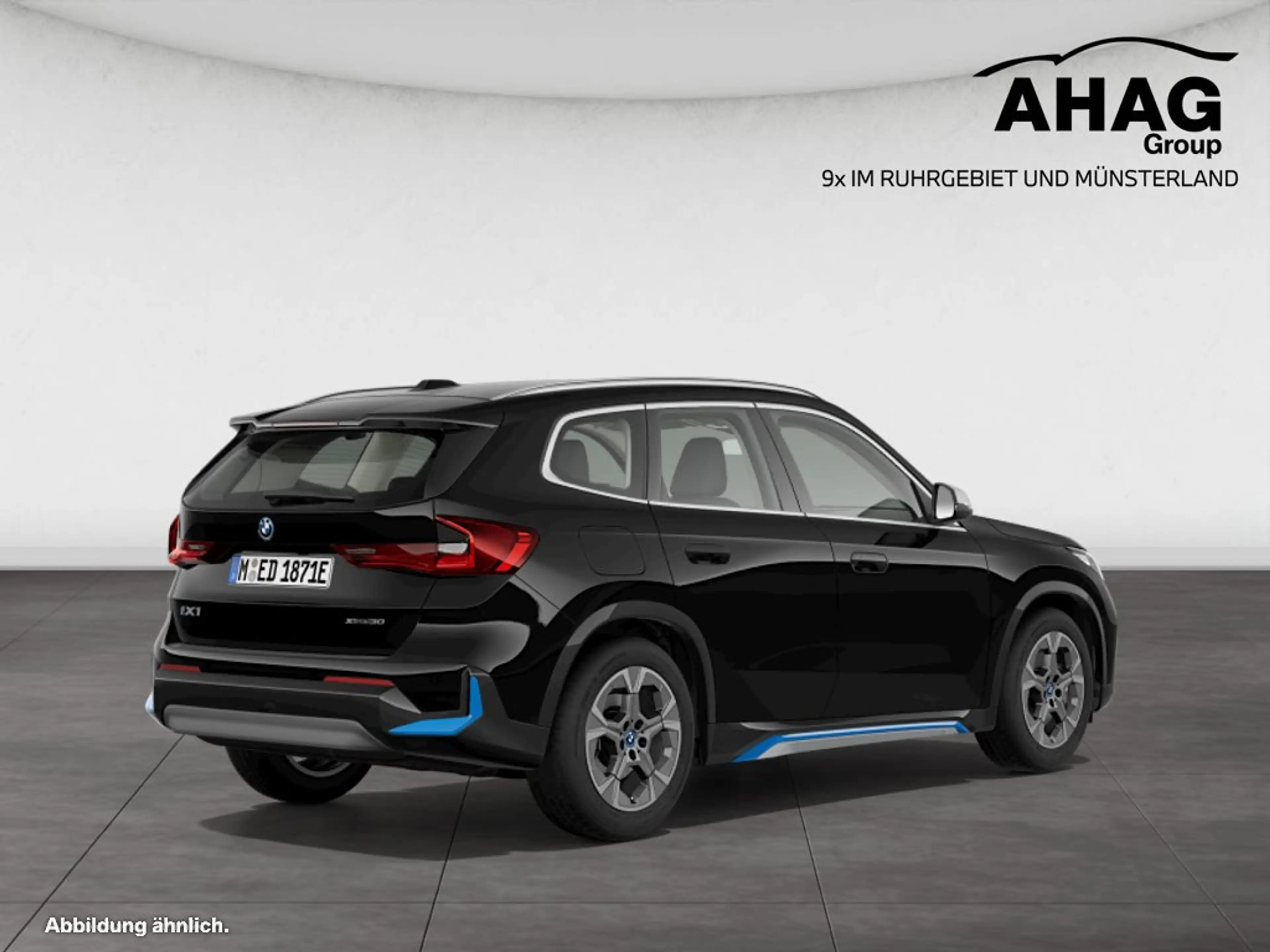 BMW iX1 xDrive20 — photo 2