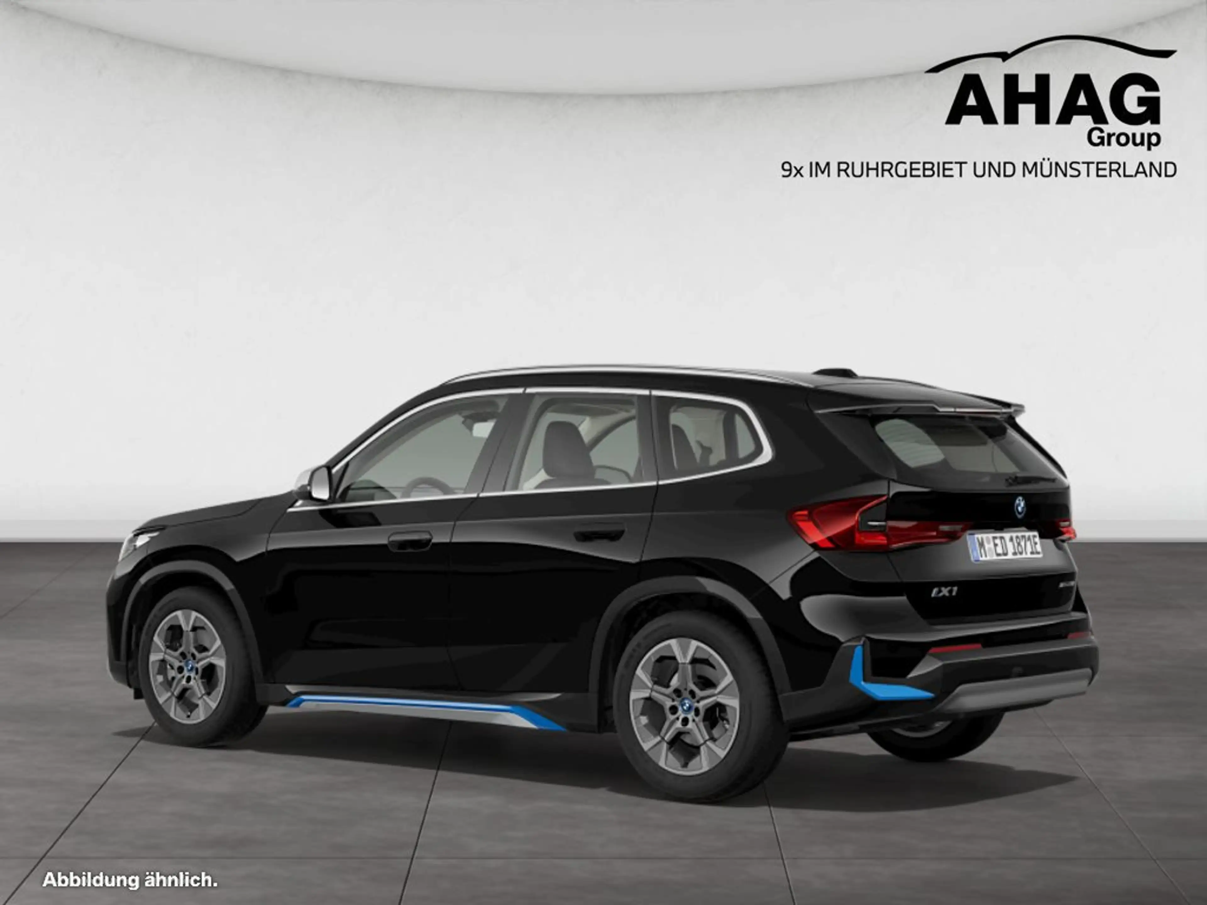 BMW iX1 xDrive20 — photo 6
