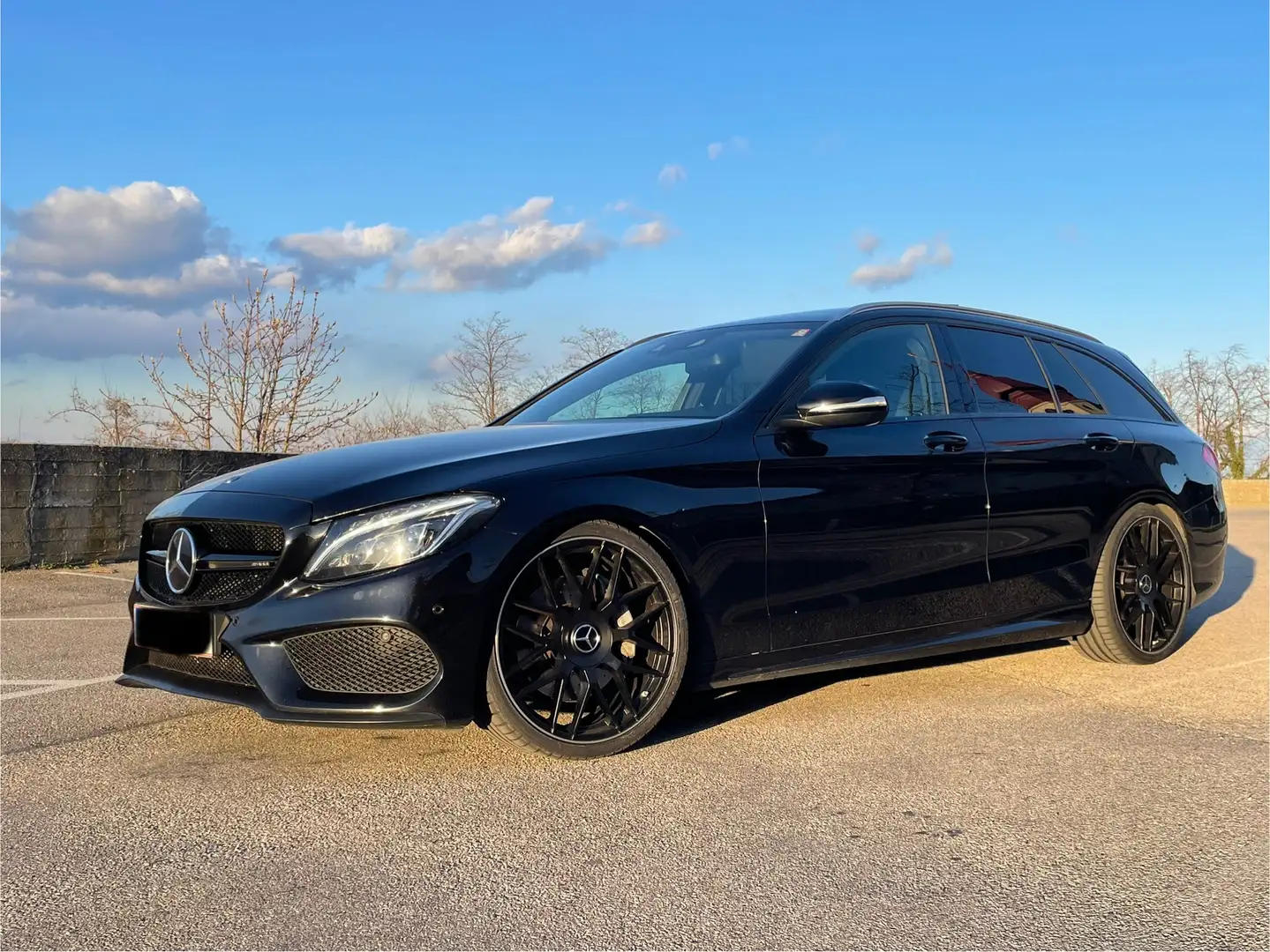 Mercedes-Benz C 250 C 250 CGI T (205.245) Schwarz - 1