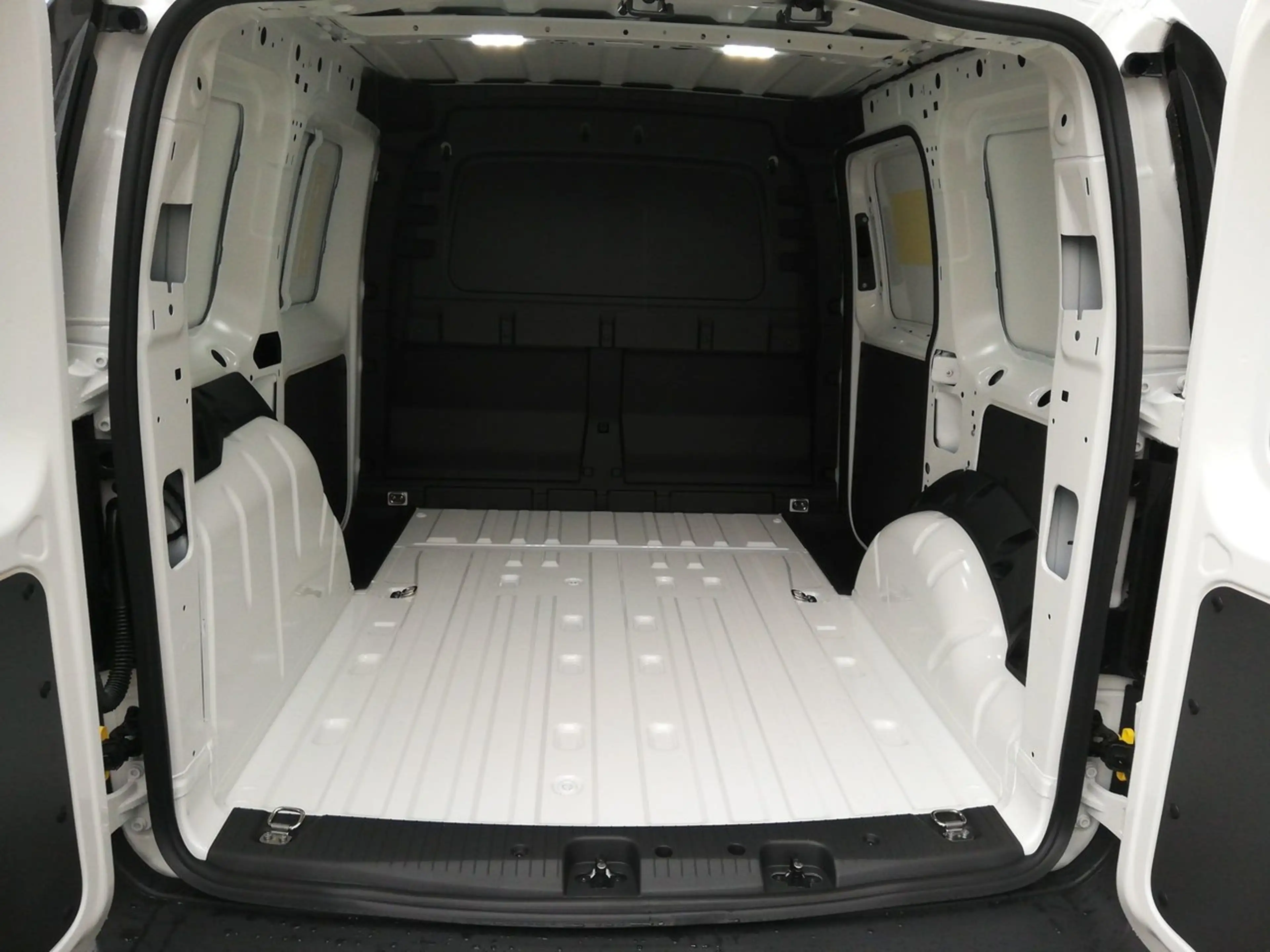 Volkswagen Caddy Cargo 2.0 TDI Kasten EcoProfi — photo 12