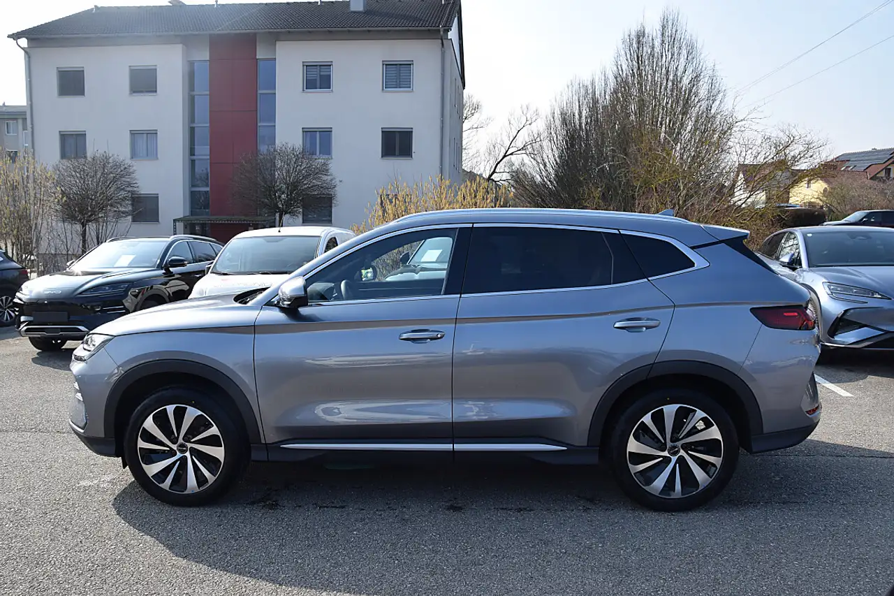 BYD SEAL U