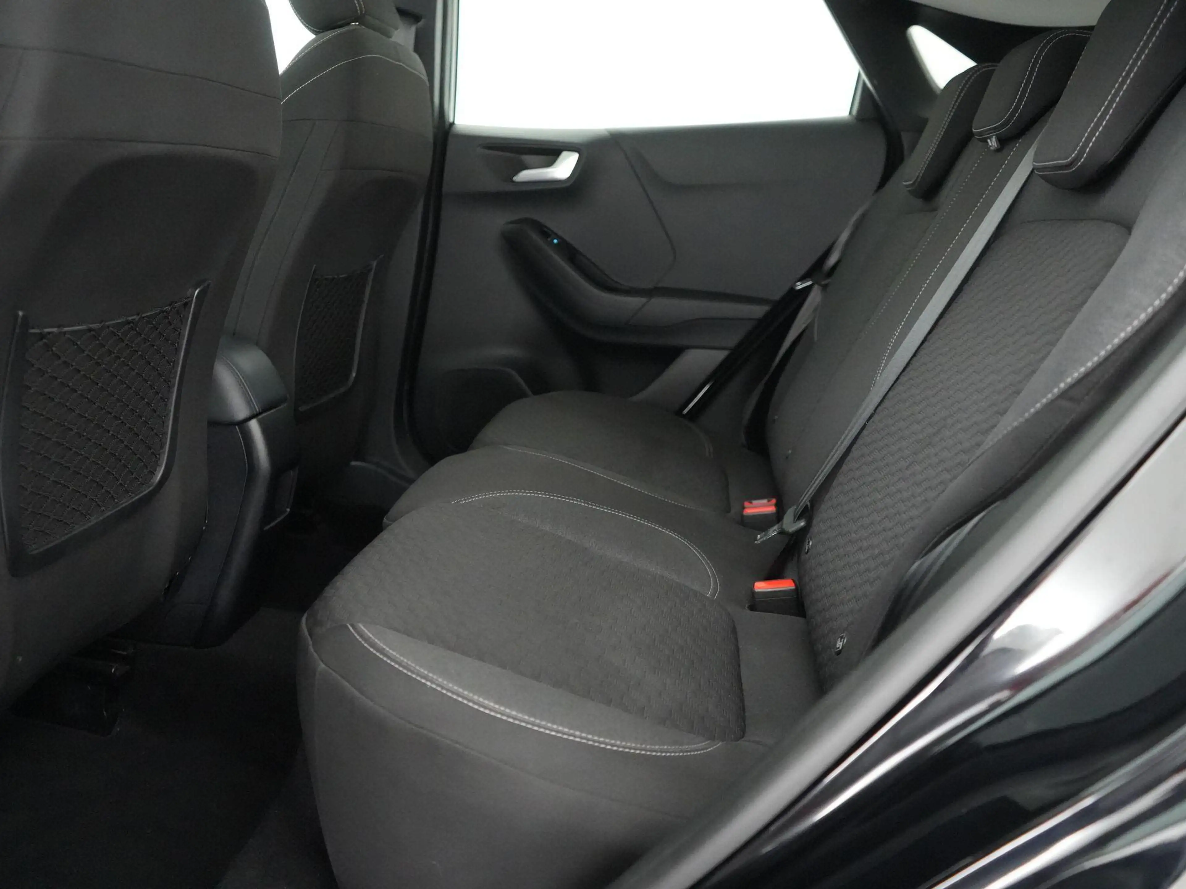 Ford Puma 1.0i Ecoboost mHEV 92kW Titanium — photo 10