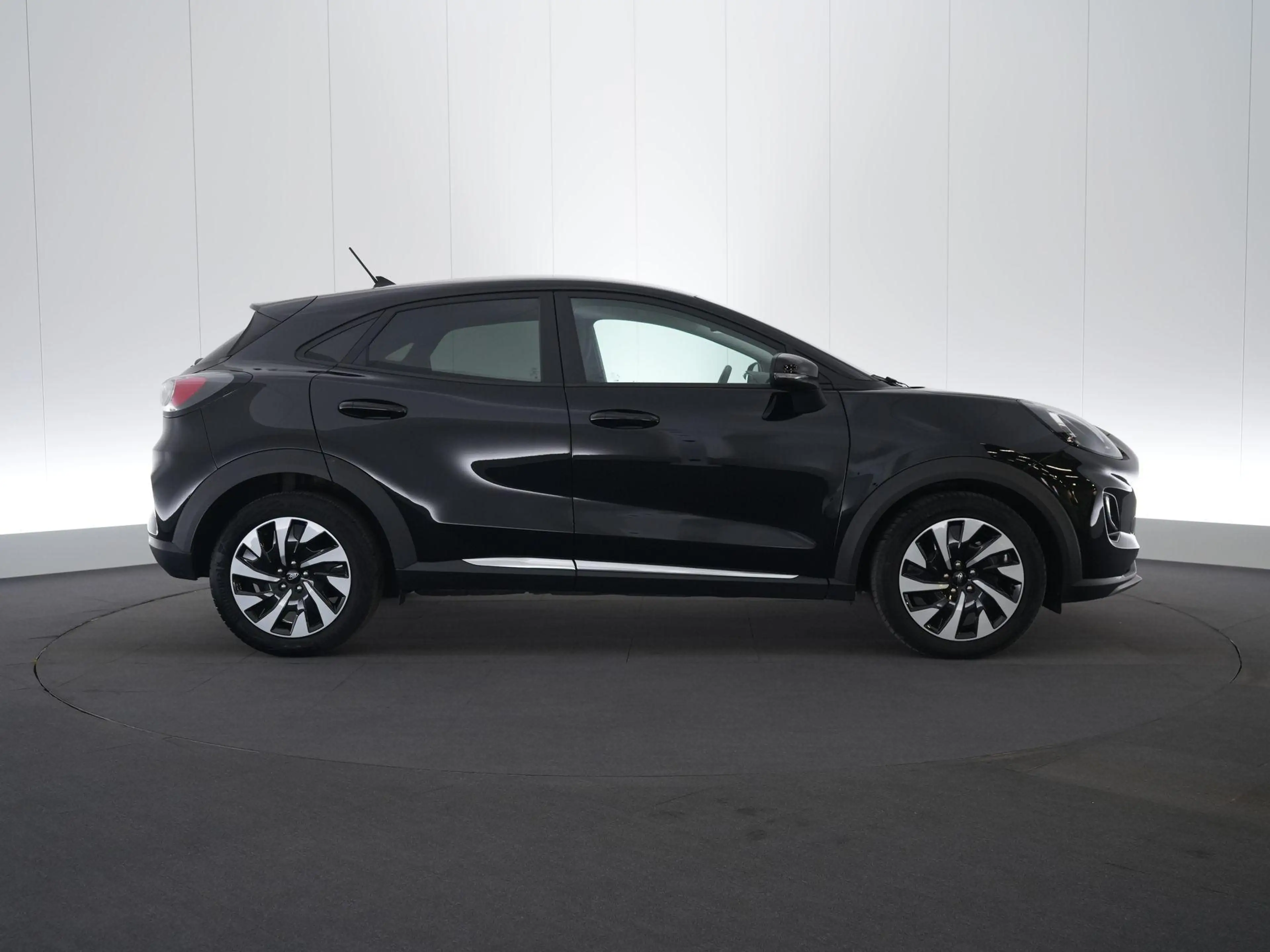 Ford Puma 1.0i Ecoboost mHEV 92kW Titanium — photo 6