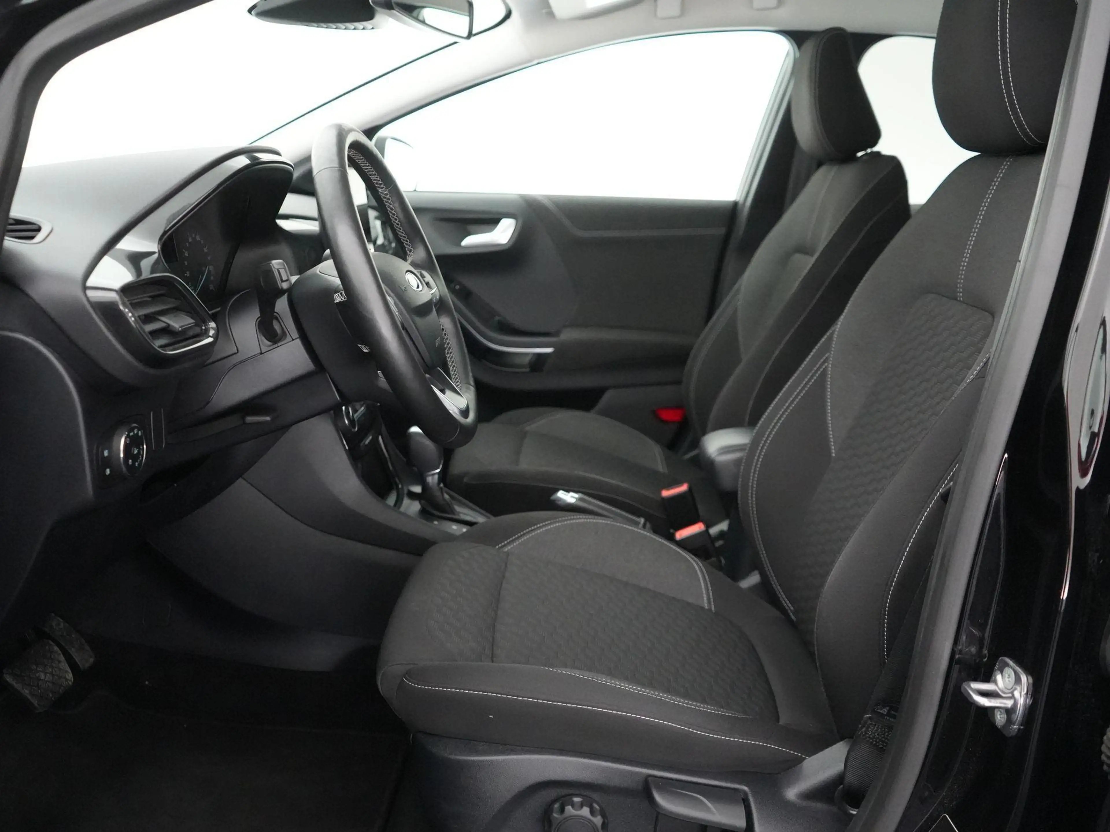 Ford Puma 1.0i Ecoboost mHEV 92kW Titanium — photo 7