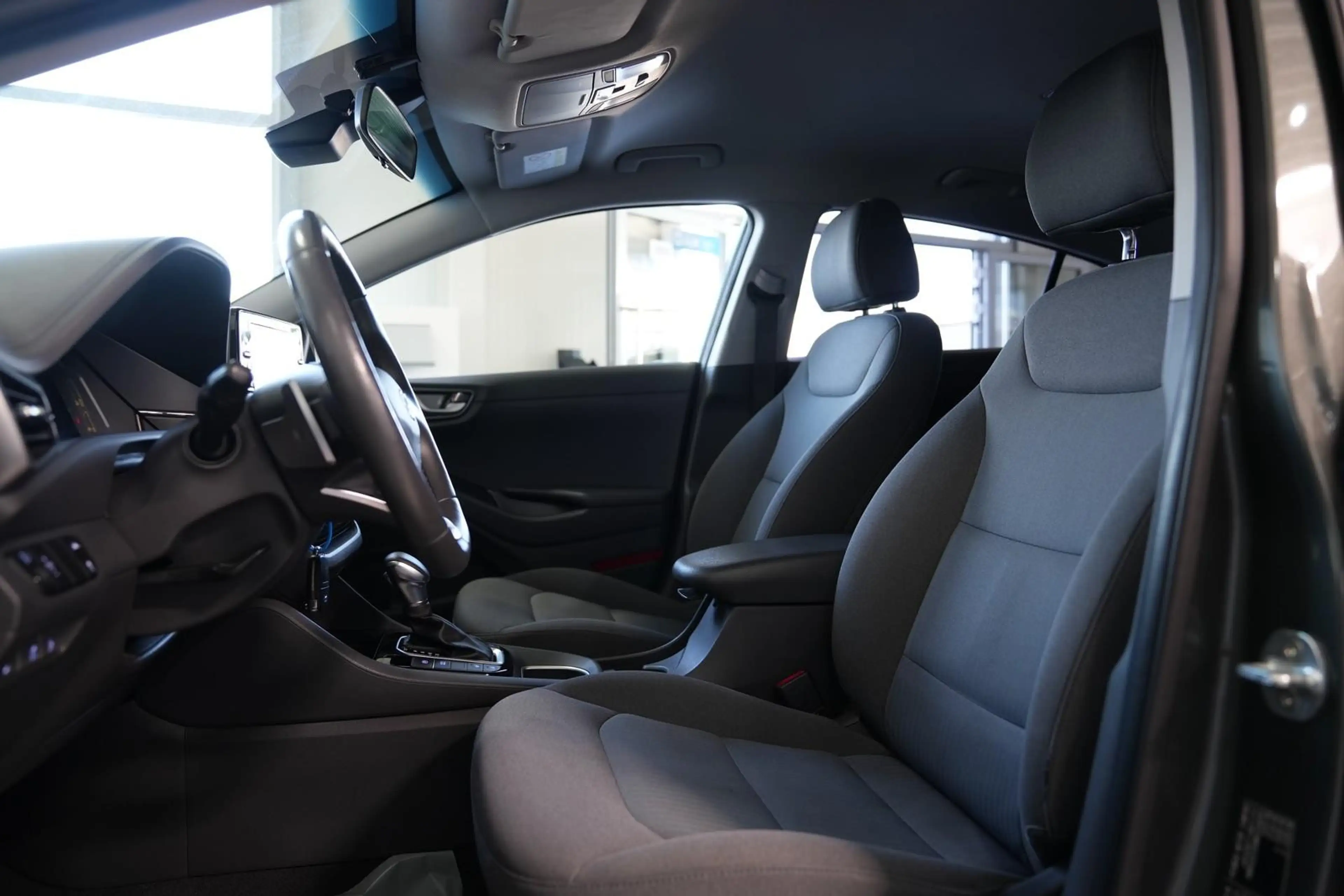 Hyundai IONIQ IONIQ Trend Plug-In Hybrid *AUT*LED*SHZ* — photo 12