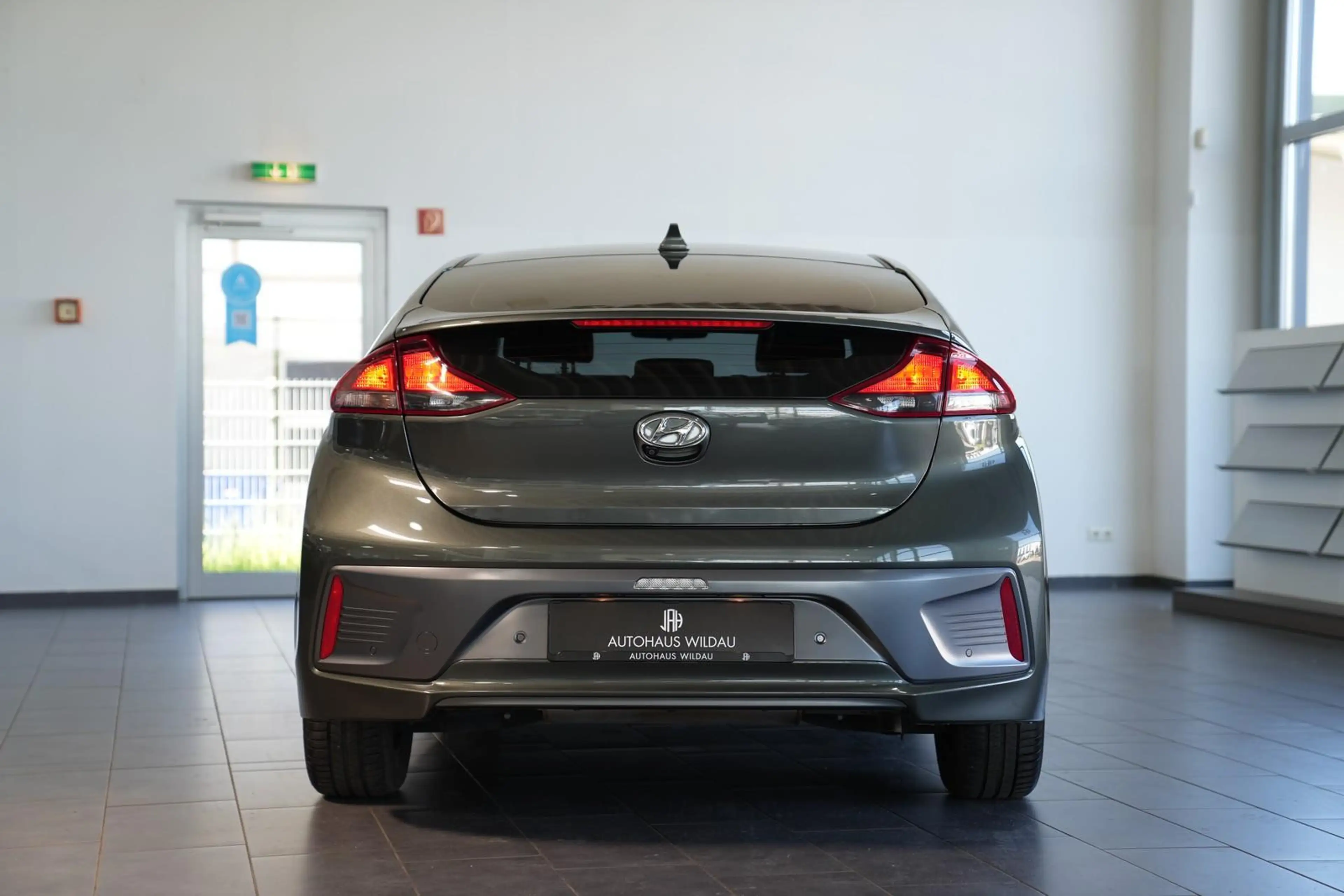Hyundai IONIQ IONIQ Trend Plug-In Hybrid *AUT*LED*SHZ* — photo 8