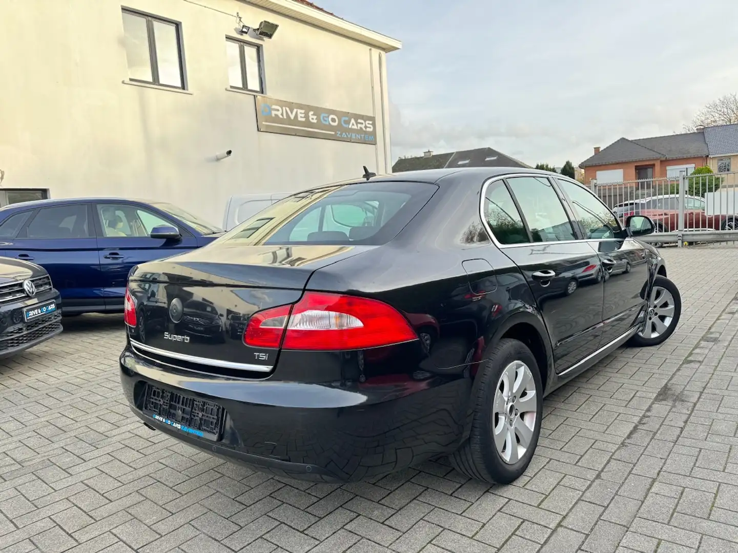 Skoda Superb 1.4 TSI Benzine - Airco - Cruis Control Zwart - 2