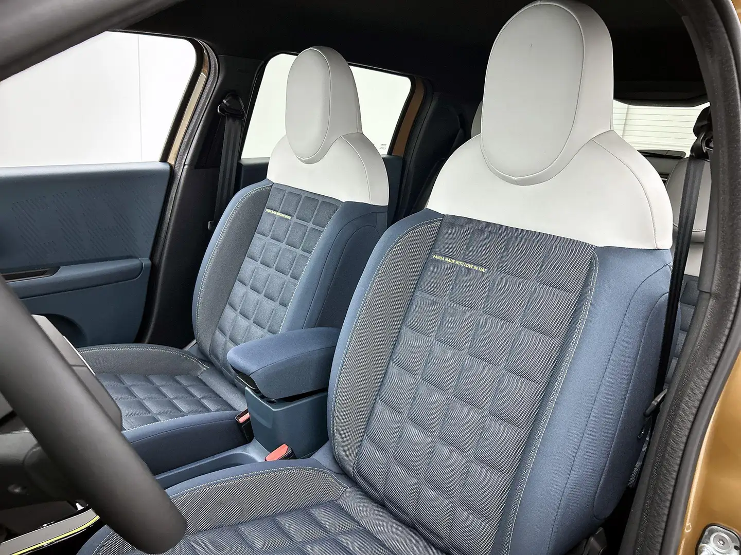 Fiat Grande Panda La Prima 11 kW 44 kWh Bruin - 2