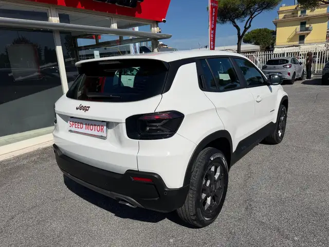 Jeep Avenger view 7
