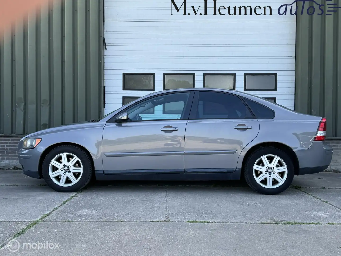 Volvo S40 2.4i 5 cilinder Momentum Automaat ORG NED. Grijs - 2