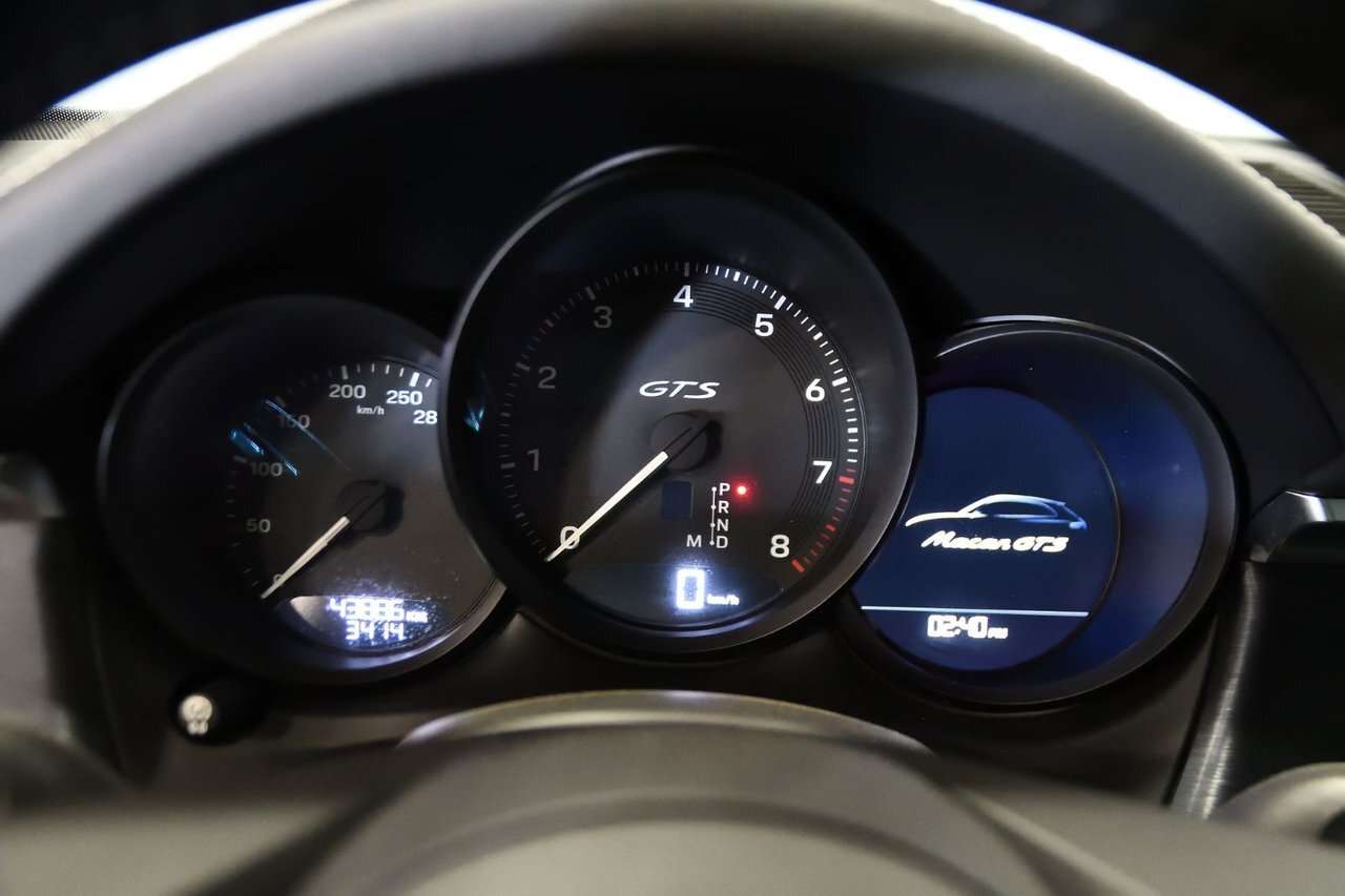 2023 Porsche Macan GTS / Premium + / Sport chrono / Carplay / Vehicle thumb 18