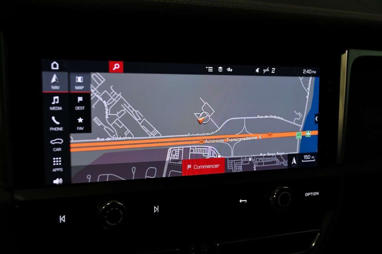 2023 Porsche Macan GTS / Premium + / Sport chrono / Carplay / Vehicle thumb 22