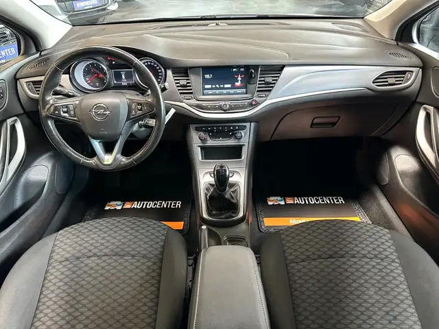 Opel Astra view 6