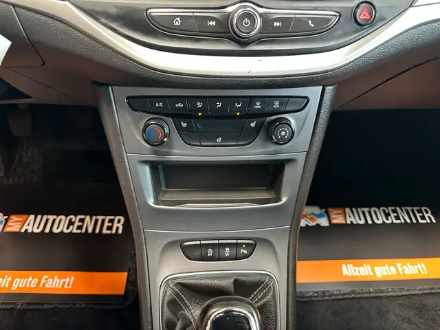 Opel Astra view 10