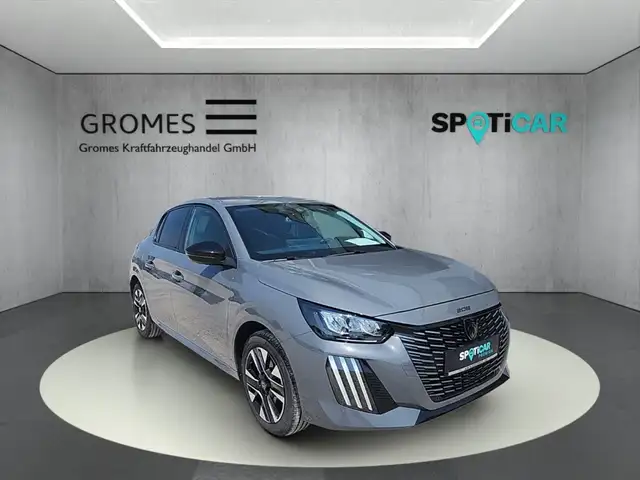Peugeot 208 main image