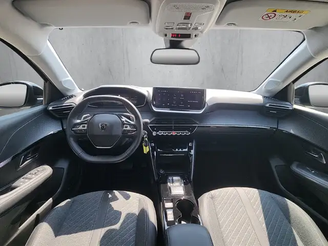 Peugeot 208 view 12