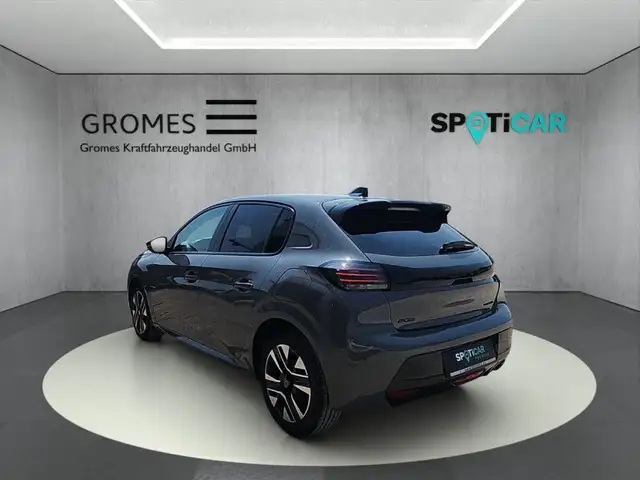 Peugeot 208 view 5
