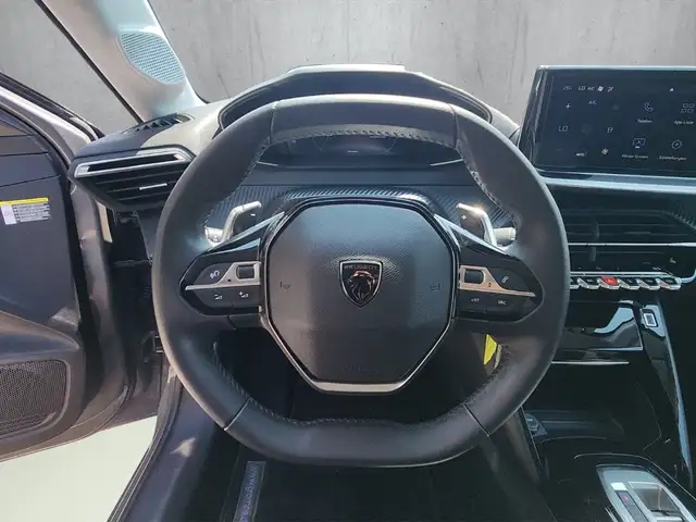 Peugeot 208 view 10