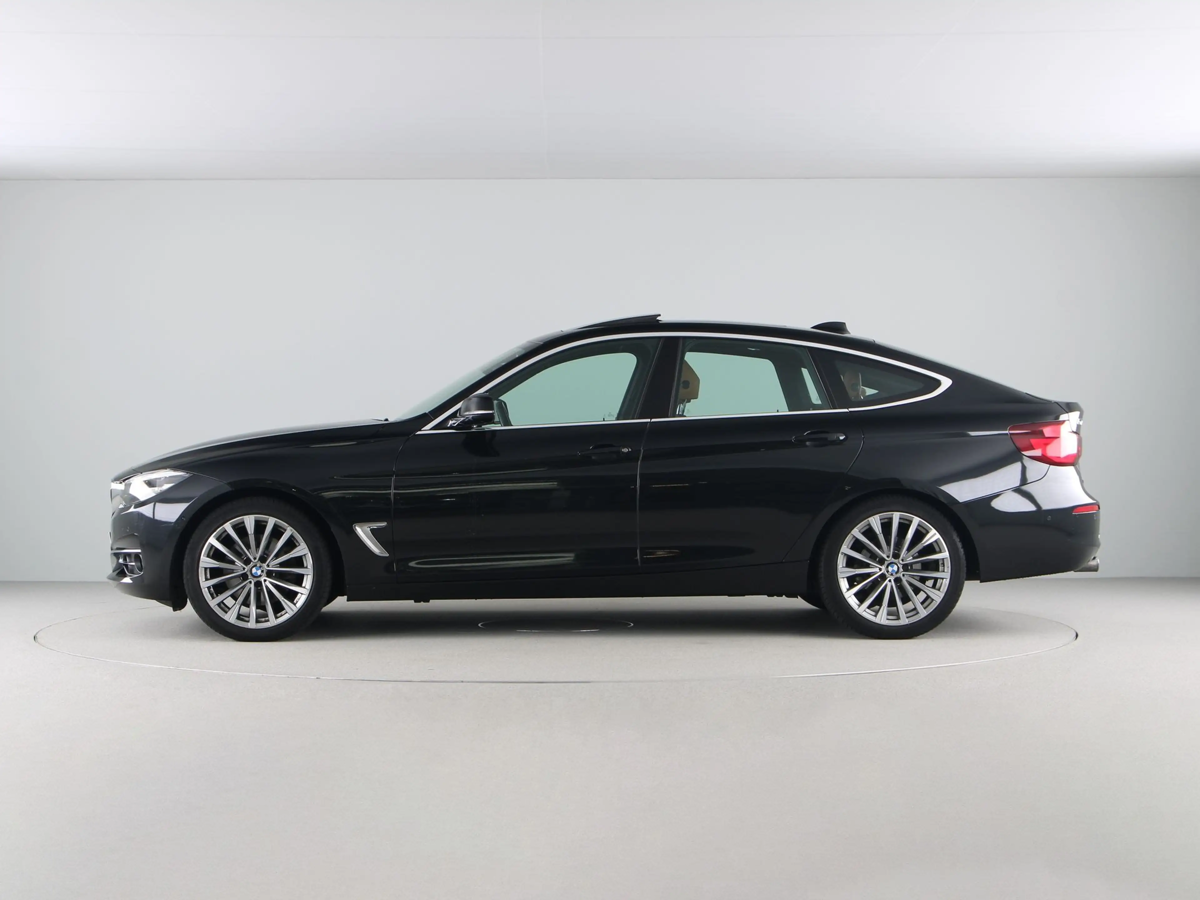 BMW 330 3 Serie Gran Turismo 330i xDrive Luxury Line Premi — photo 12