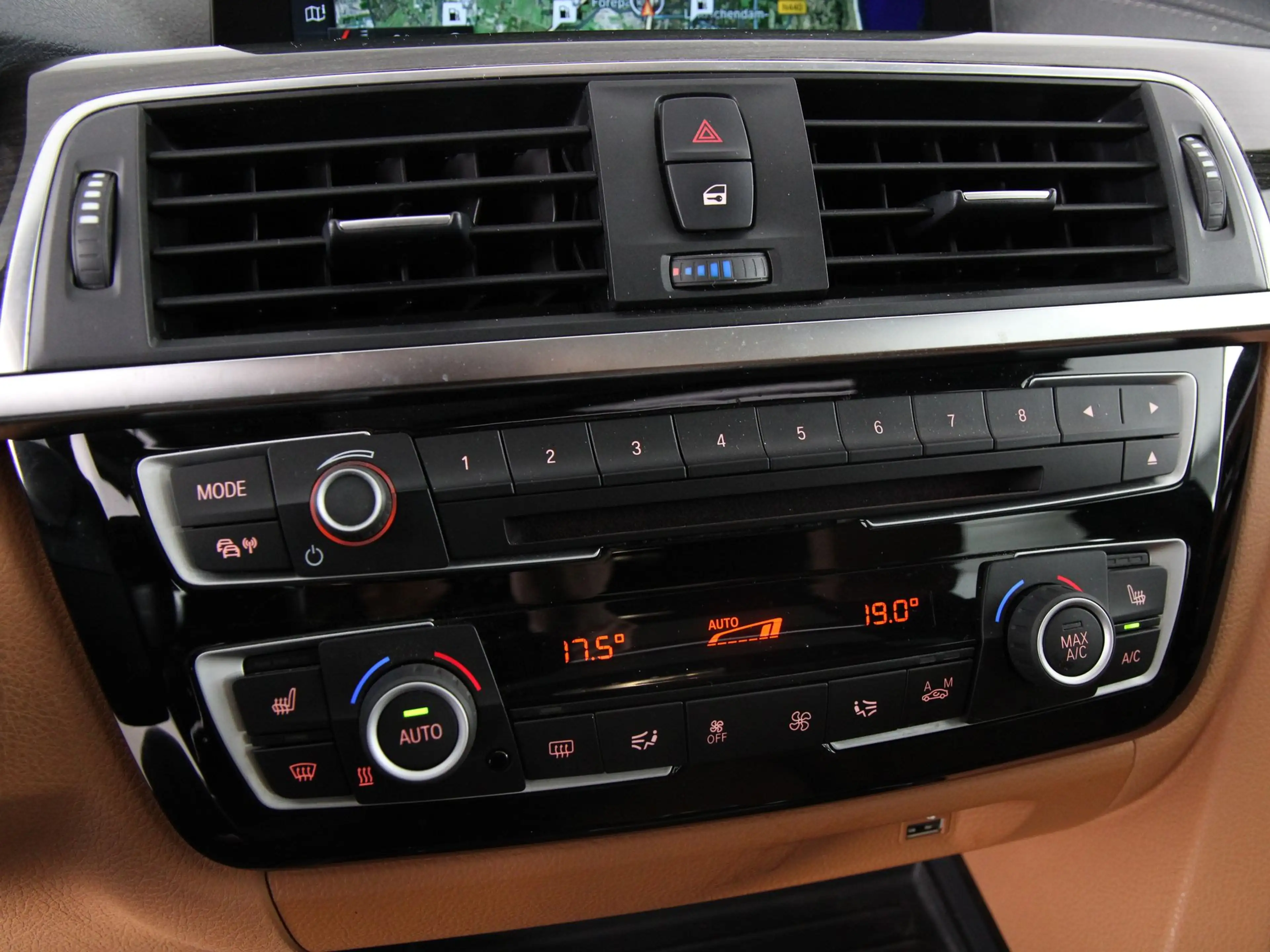 BMW 330 3 Serie Gran Turismo 330i xDrive Luxury Line Premi — photo 14