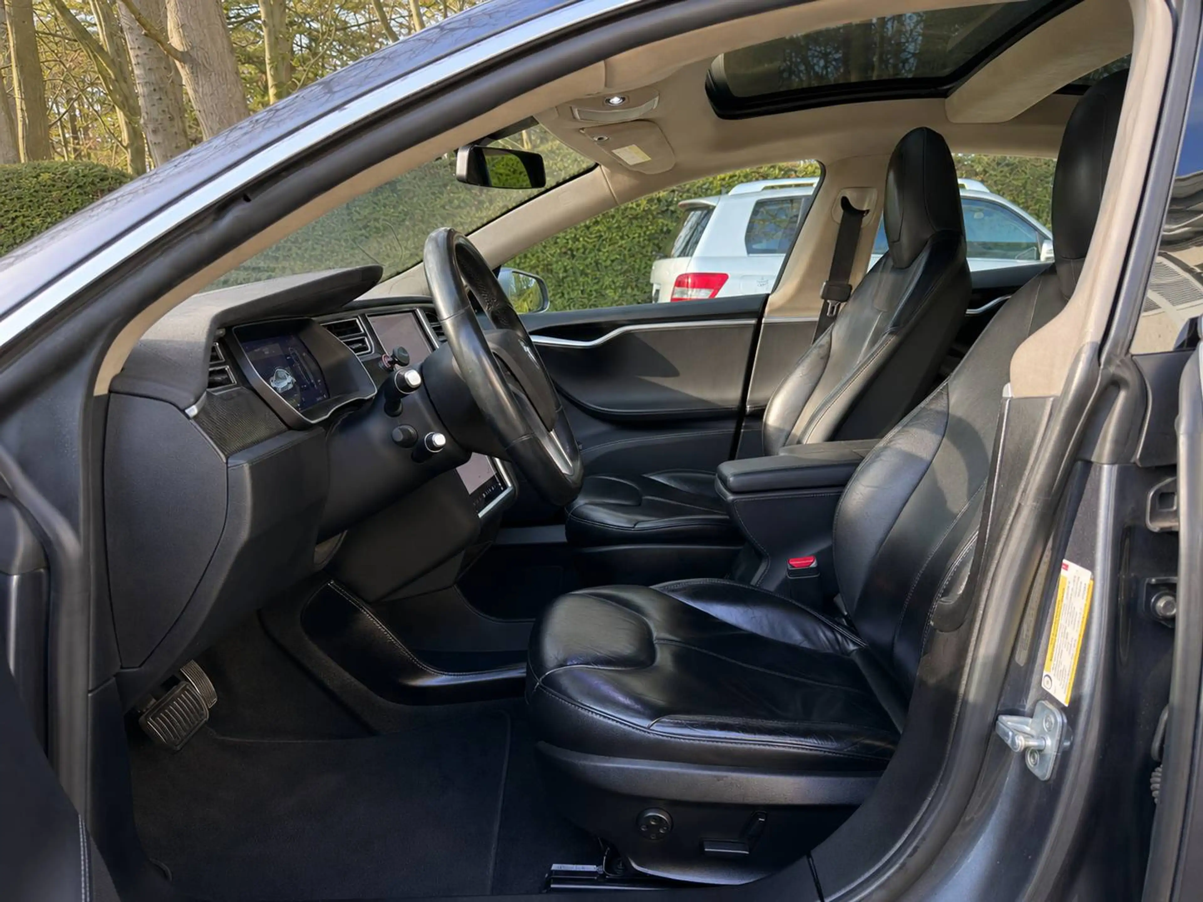 Tesla Model S 85D Dual Motor | Autopilot | Pano | Air Suspension | Premium — photo 10