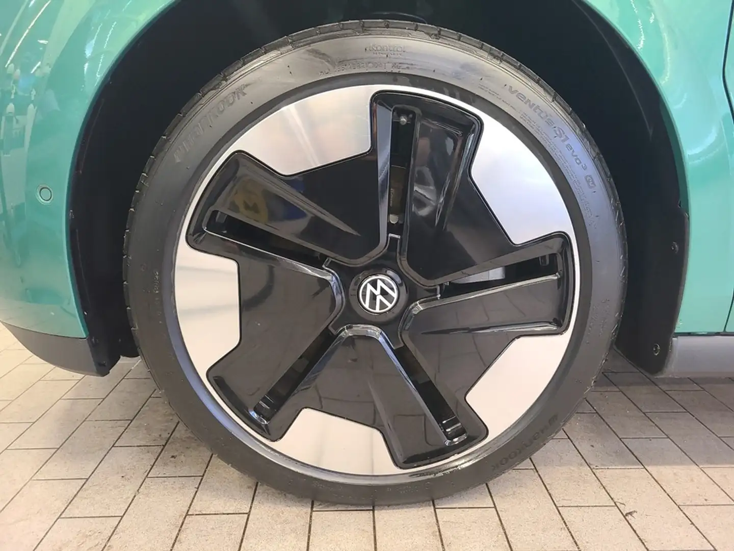 Volkswagen ID. Buzz ID.Buzz Pro AHK+NAVI+EL.SITZE+MATRIX+KAMERA+ACC Grün - 2