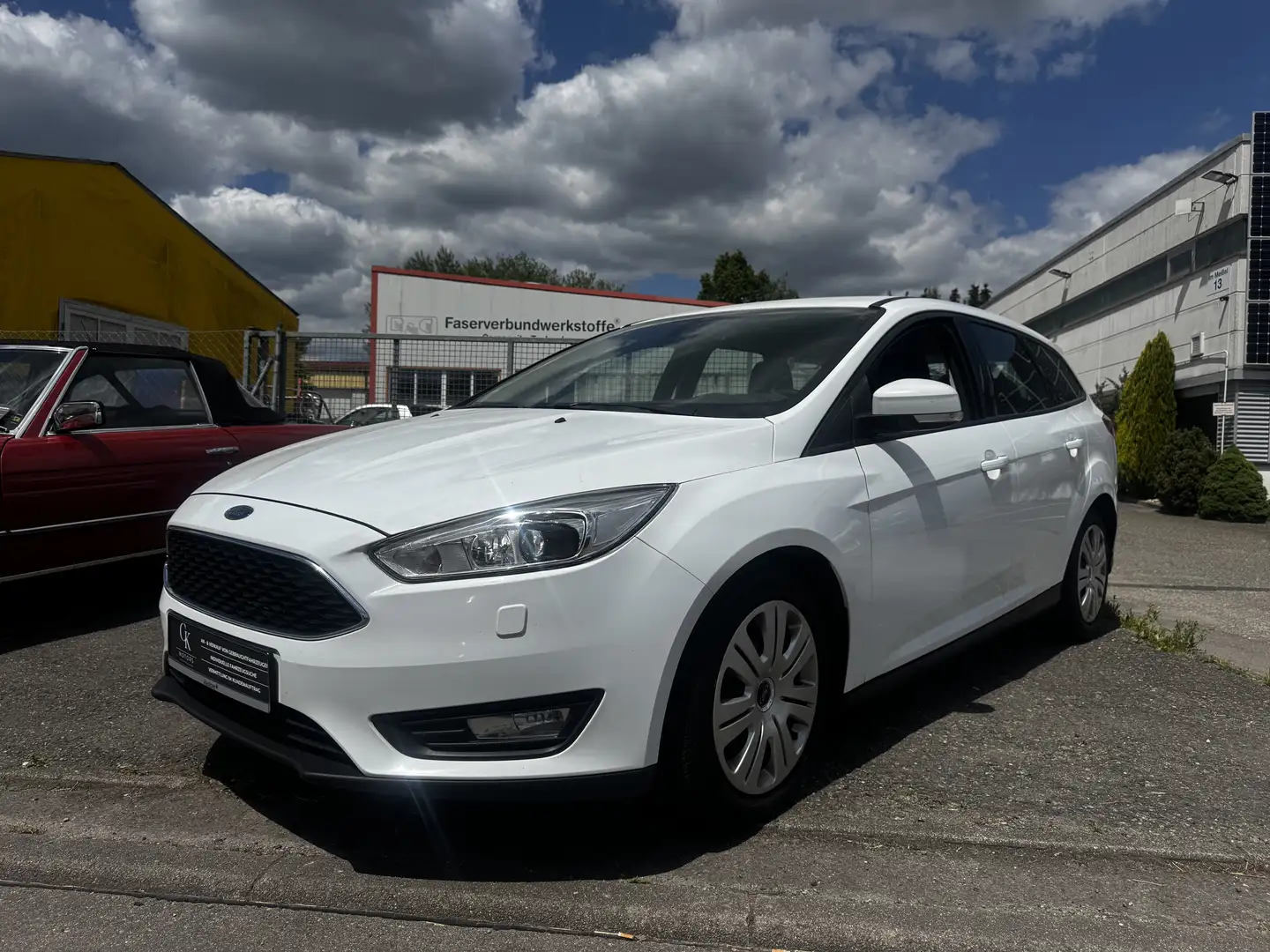 Ford Focus Business1,5 TDCi* Klima*1.Hand*Gepflegt*Euro6*Navi Blanc - 1