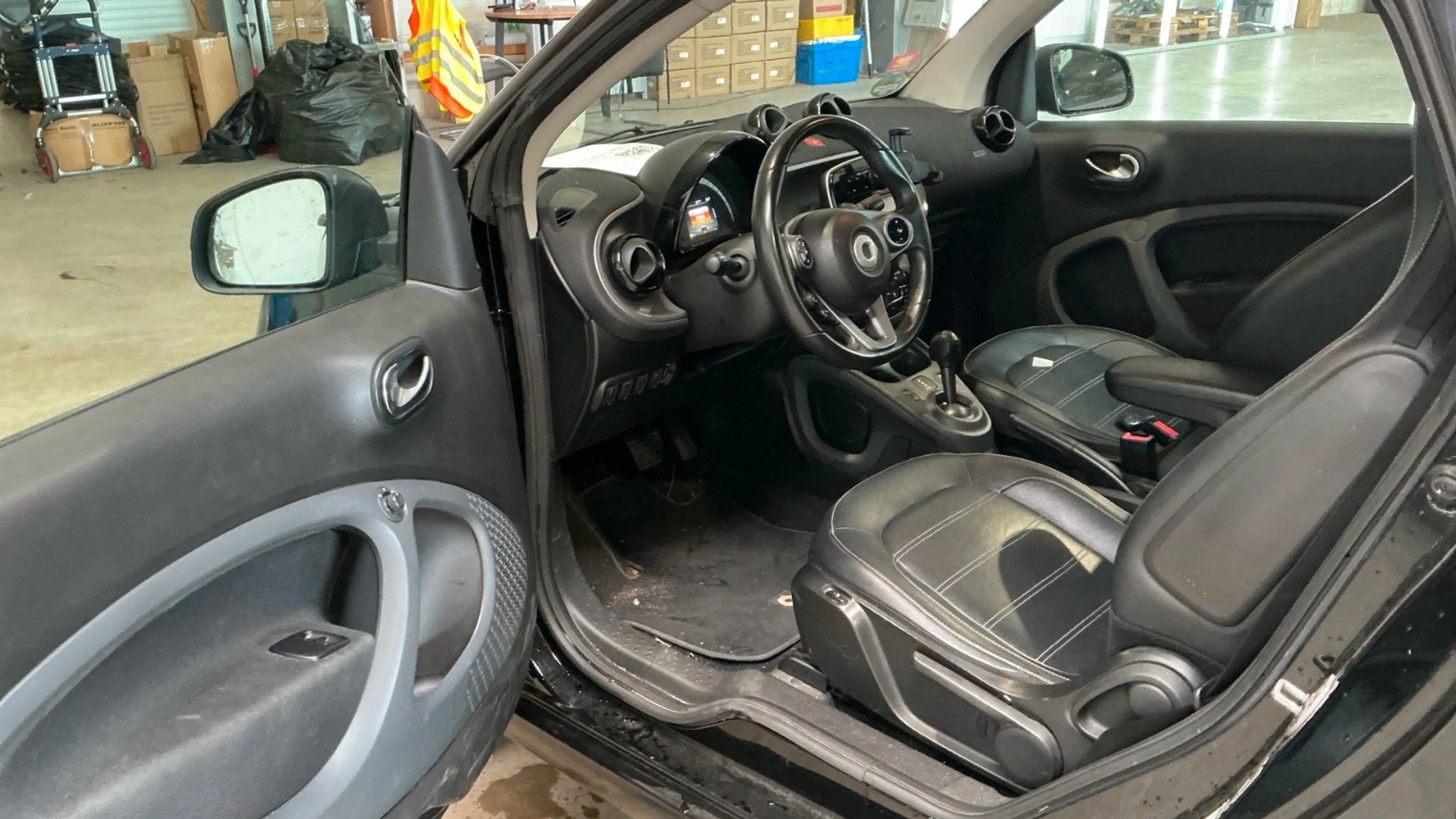 smart forTwo Cabrio *COOL&AUDIO-PAKET|LED|PARKTRONIC* — photo 11