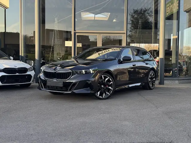 BMW 520 i Touring M Sport Pro /B&W / PANO/ 360/ HUD/ TRKHK