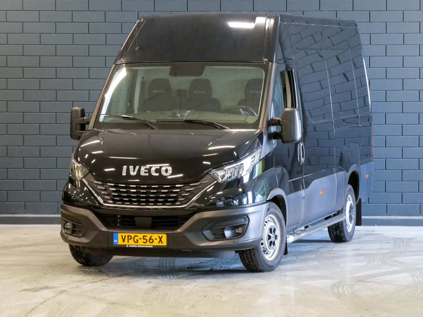 Iveco Daily 35S16V L2H2 Hi-Matic Automaat 3500 KG AHW | CAMERA Zwart - 2