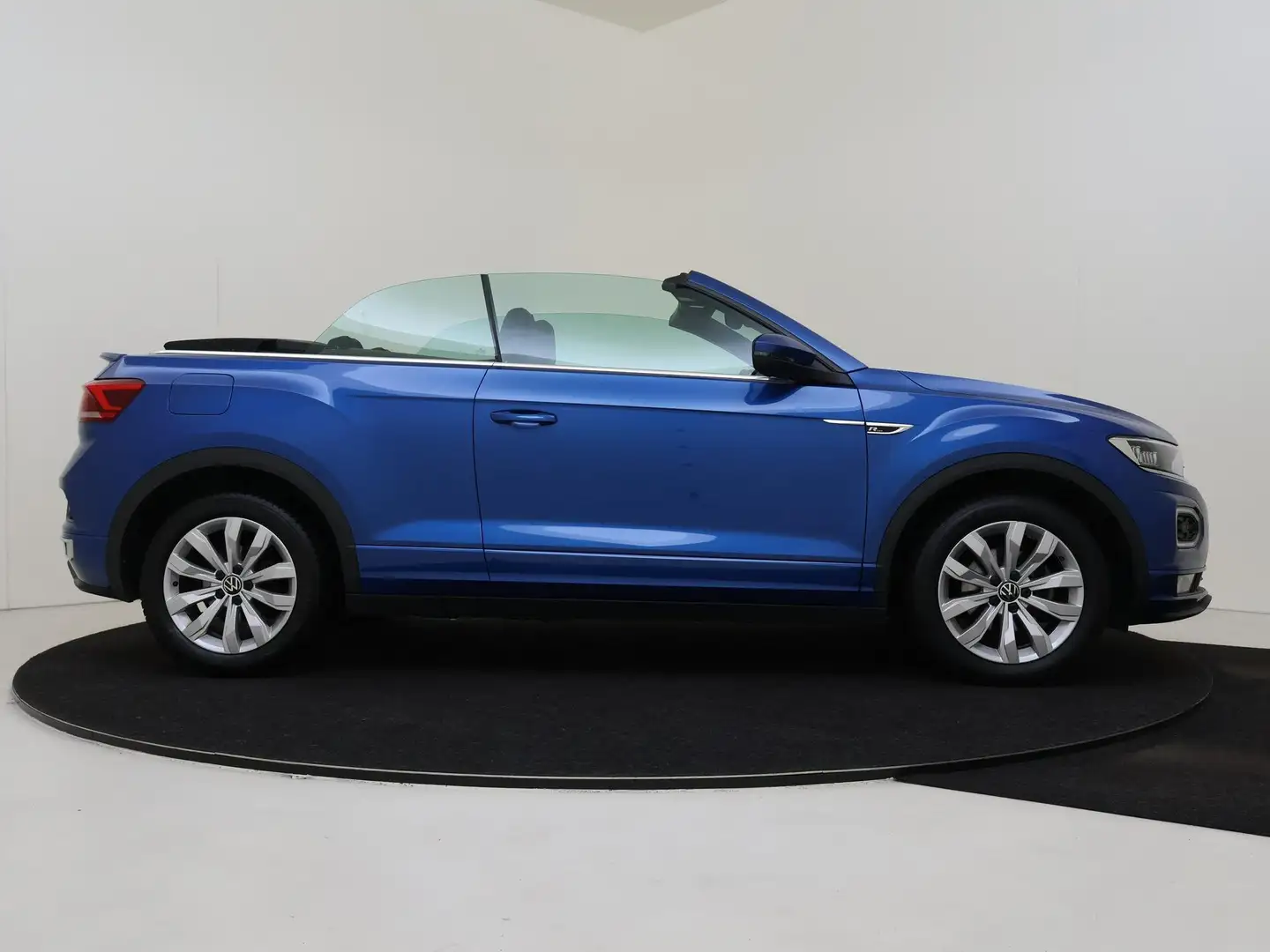 Volkswagen T-Roc T-Roc 1.5 TSI R-Line Blauw - 1