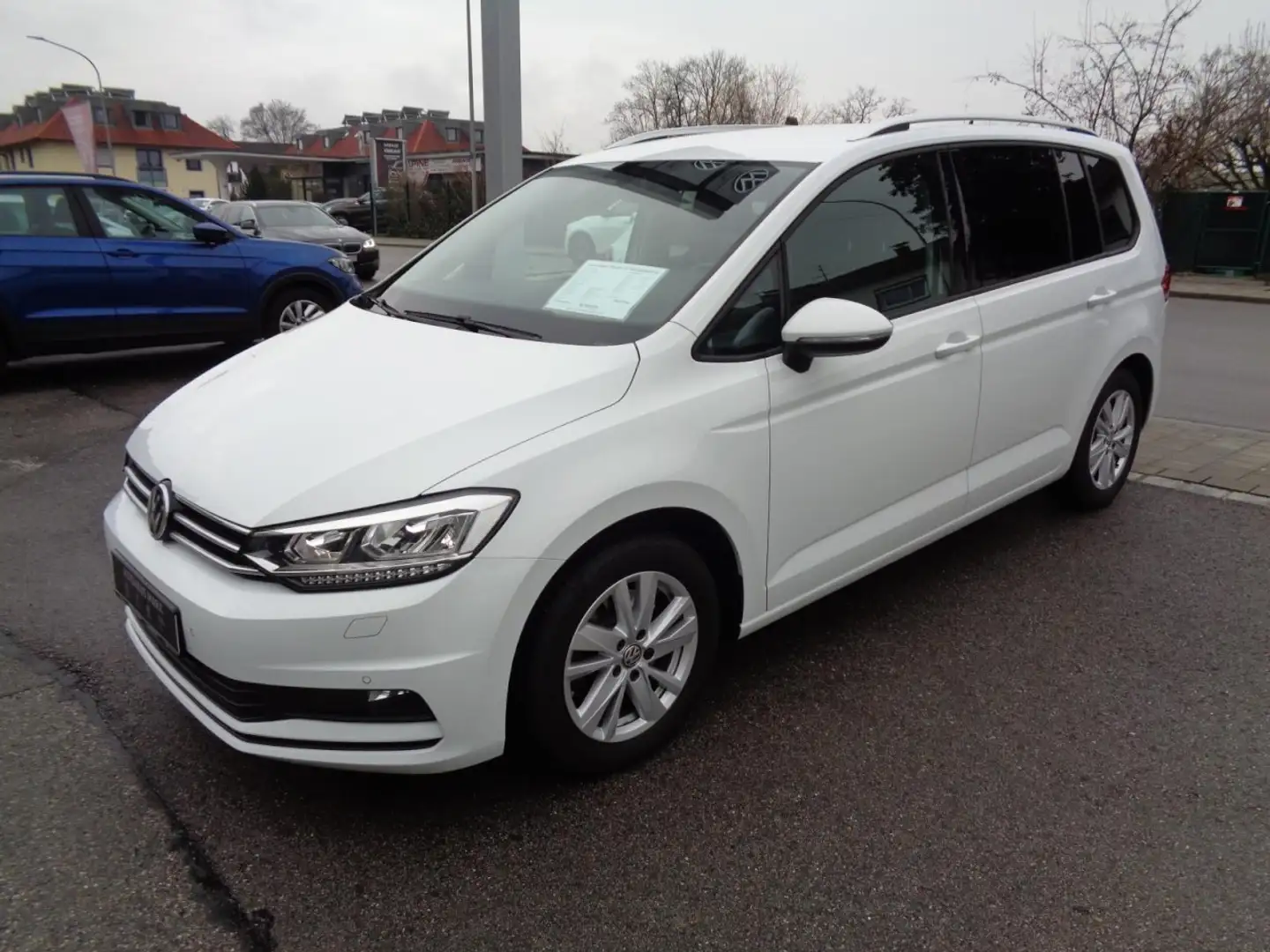 Volkswagen Touran 1.5 TSI Comfortline (AHK, Navi, ACC, LED) Klima Weiß - 2