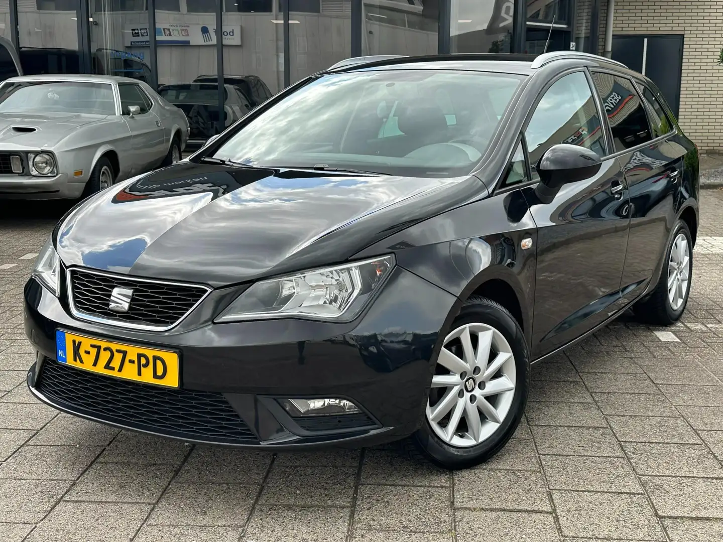 SEAT Ibiza ST 1.2 TSI Chill Out Plus Noir - 1