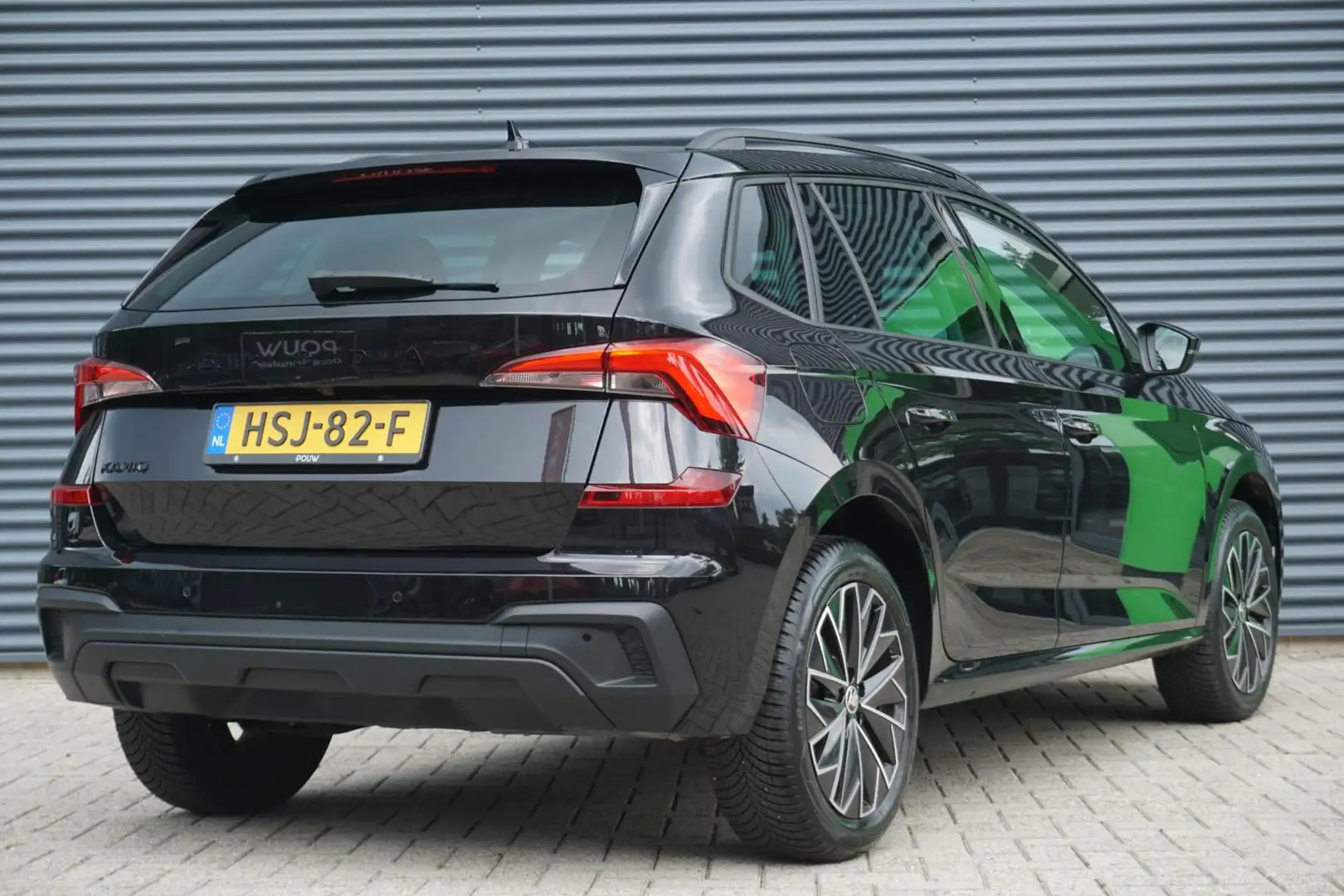 Skoda Kamiq 1.0 TSI 115pk Selection | Apple Carplay/Android Au Zwart - 2