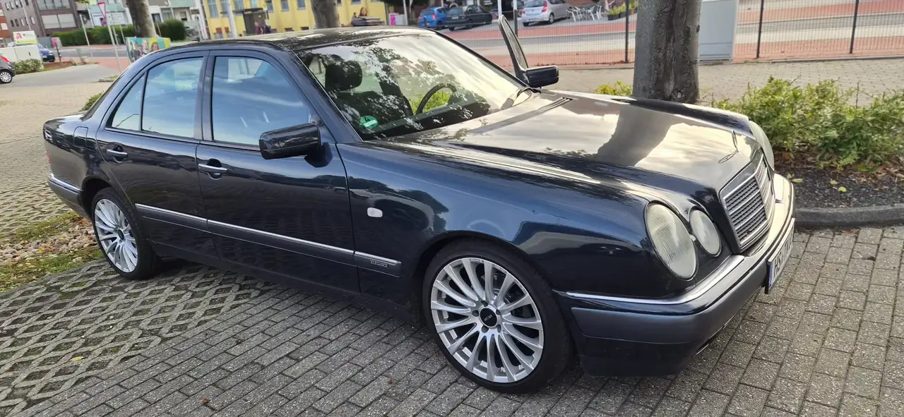 Mercedes-Benz E 240 Elegance, foto 5