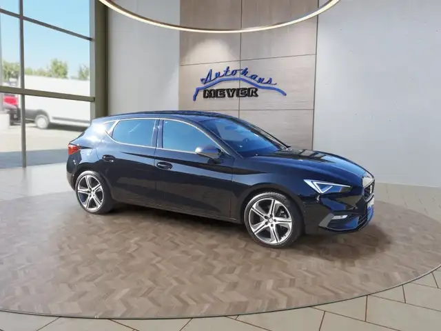 SEAT Leon 2.0 TDI FR Navi LED Pano T-Leder ACC Kamera