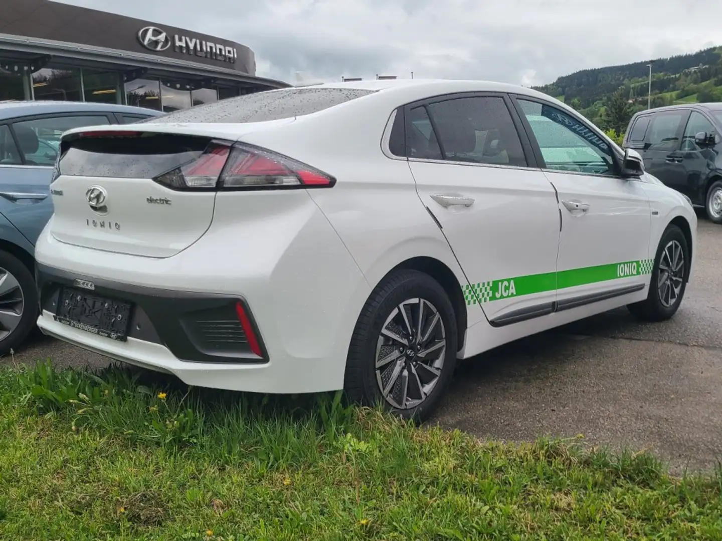 Hyundai IONIQ Elektro Level 5 i0e50-O7 Weiß - 2