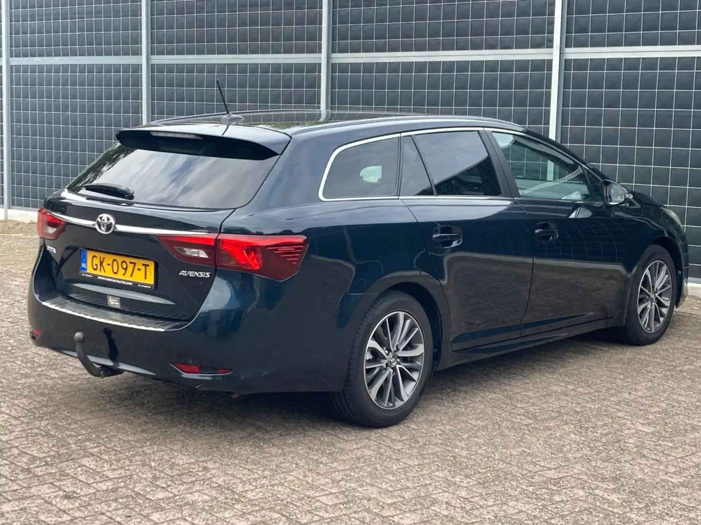 Toyota Avensis Touring Sports 1.6 D-4D-F Lease Pro Gris - 2