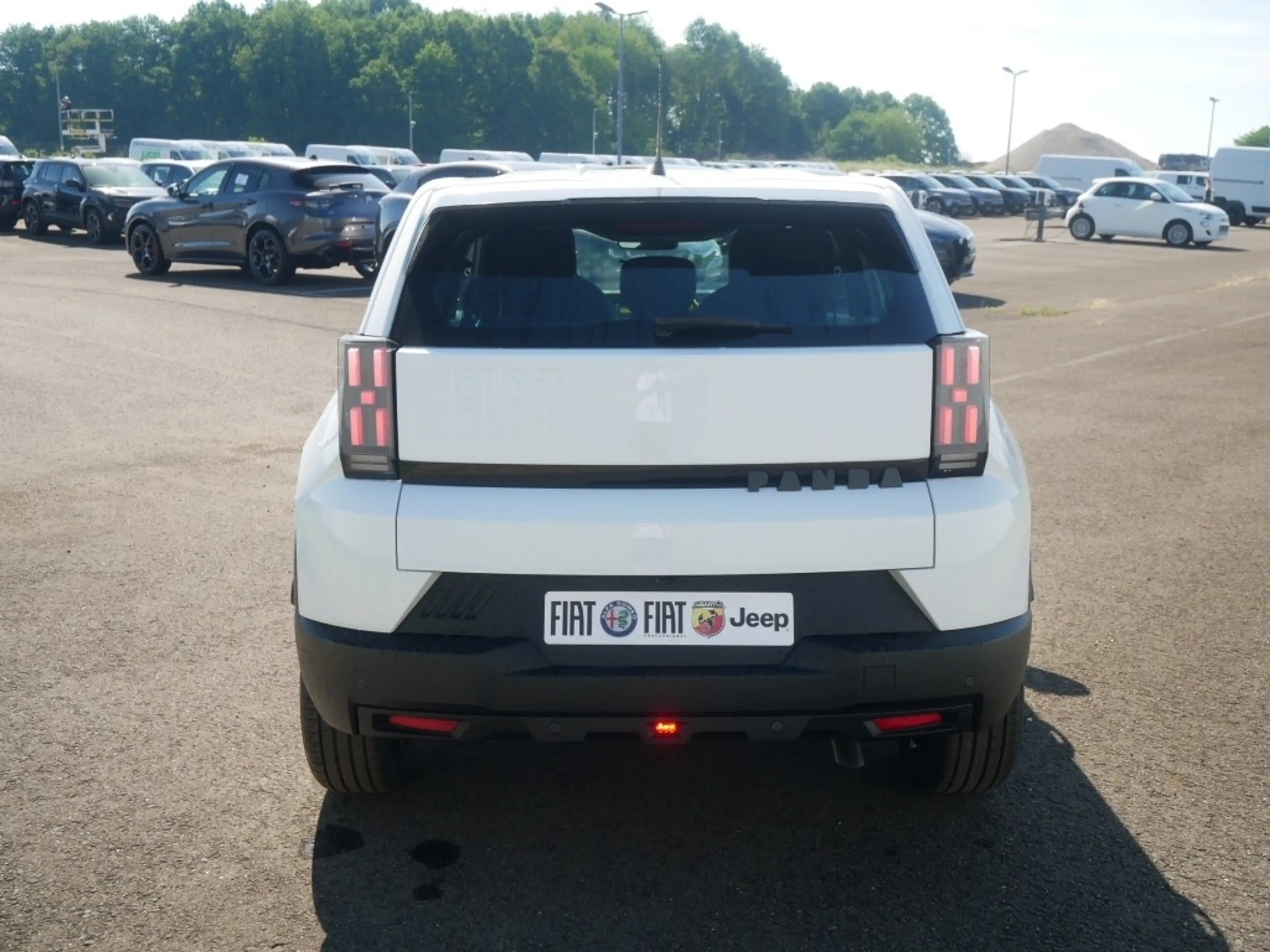 Fiat Grande Panda ICON BENZINER 1.2 TURBO MT6 100 PS TECH — photo 4