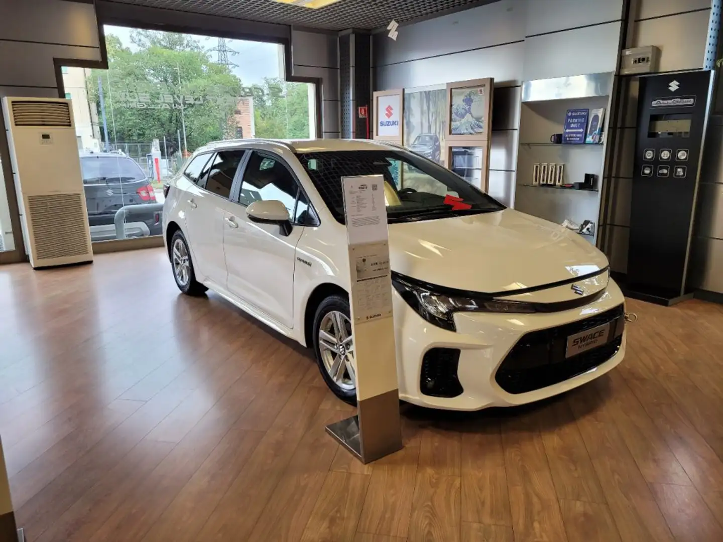 Suzuki Swace 1.8 Hybrid E-CVT 2WD Cool Pronta consegna Bianco - 1