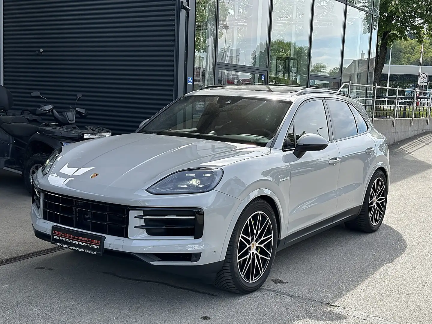 Porsche Cayenne III E-Hybrid Aut. Grau - 1
