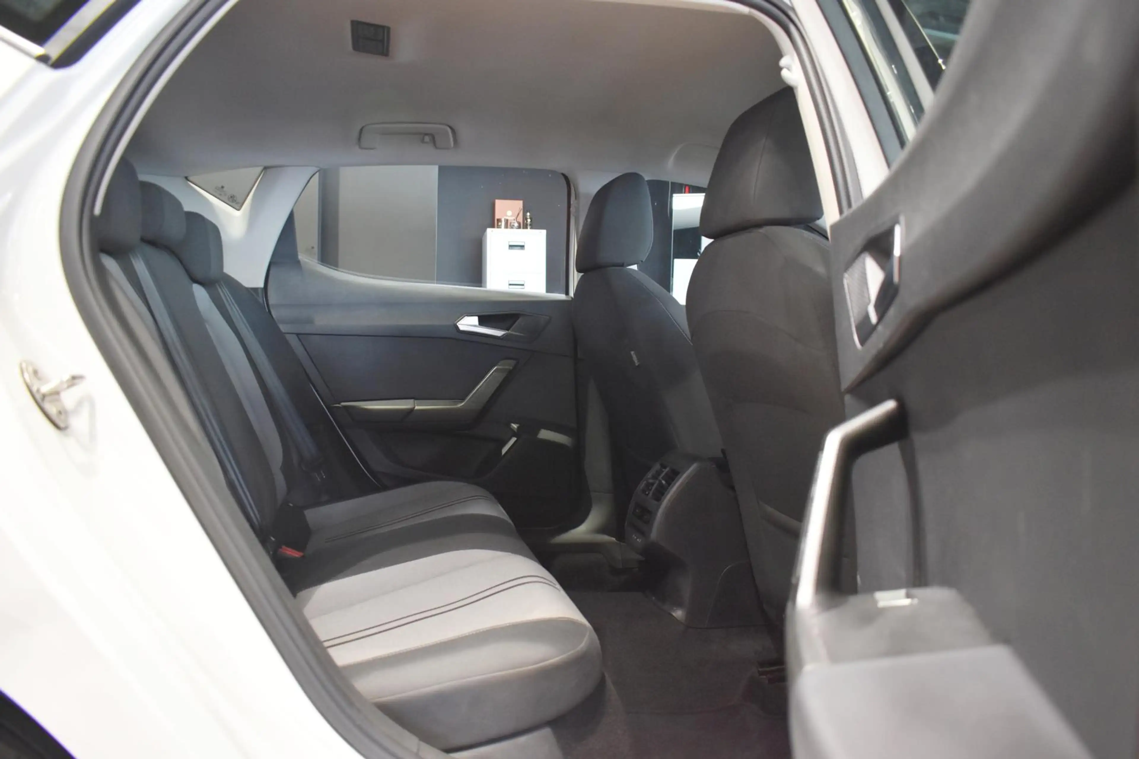SEAT Leon STYLE VIRTUAL WINTERPAKET PDC 3-ZONEN-KLIMAAUTOMAT — photo 15