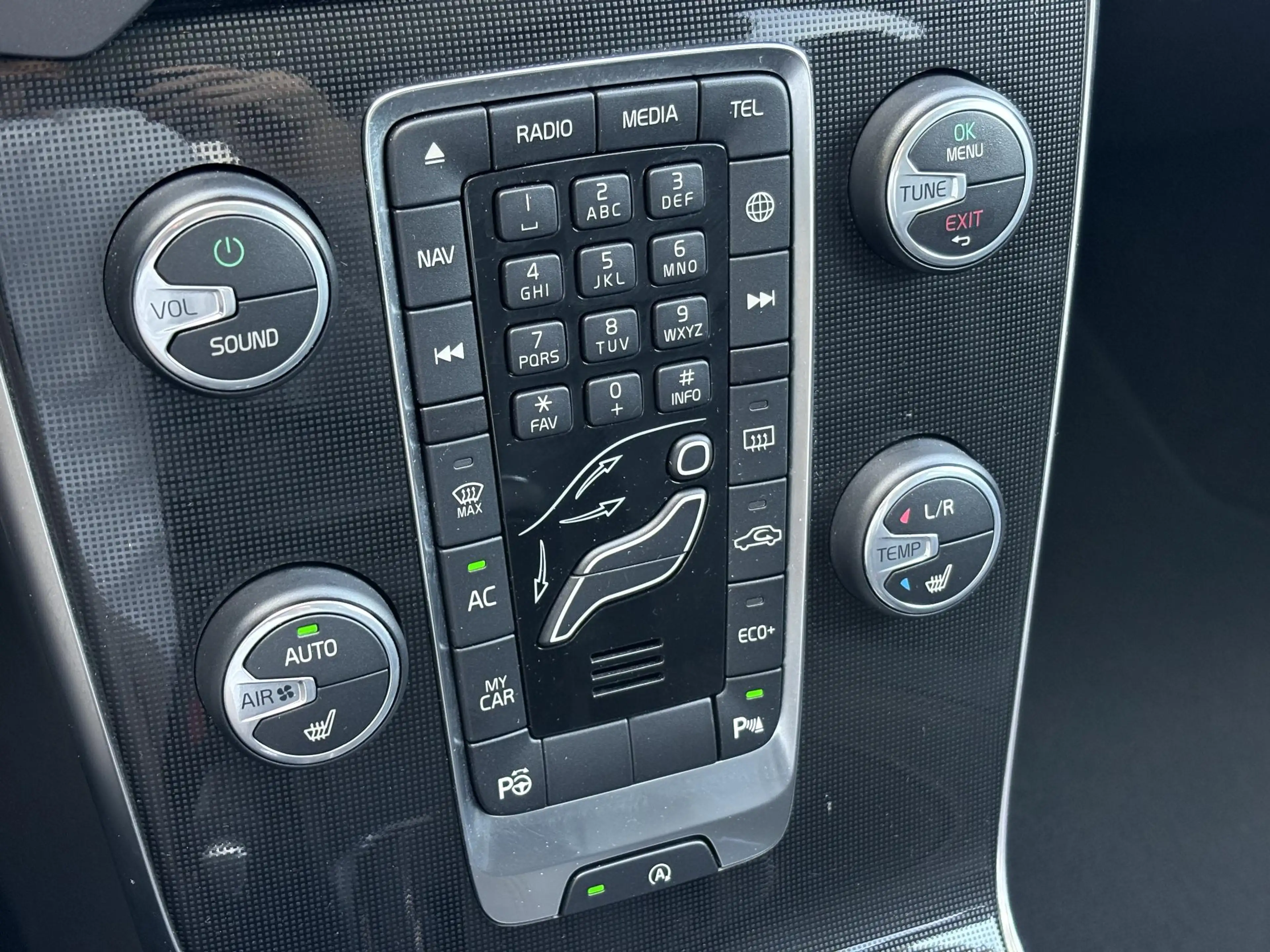 Volvo V40 Cross Country 1.5 T3 Polar+ Luxury | Harman/Kardon | DAB | Keyle — photo 15