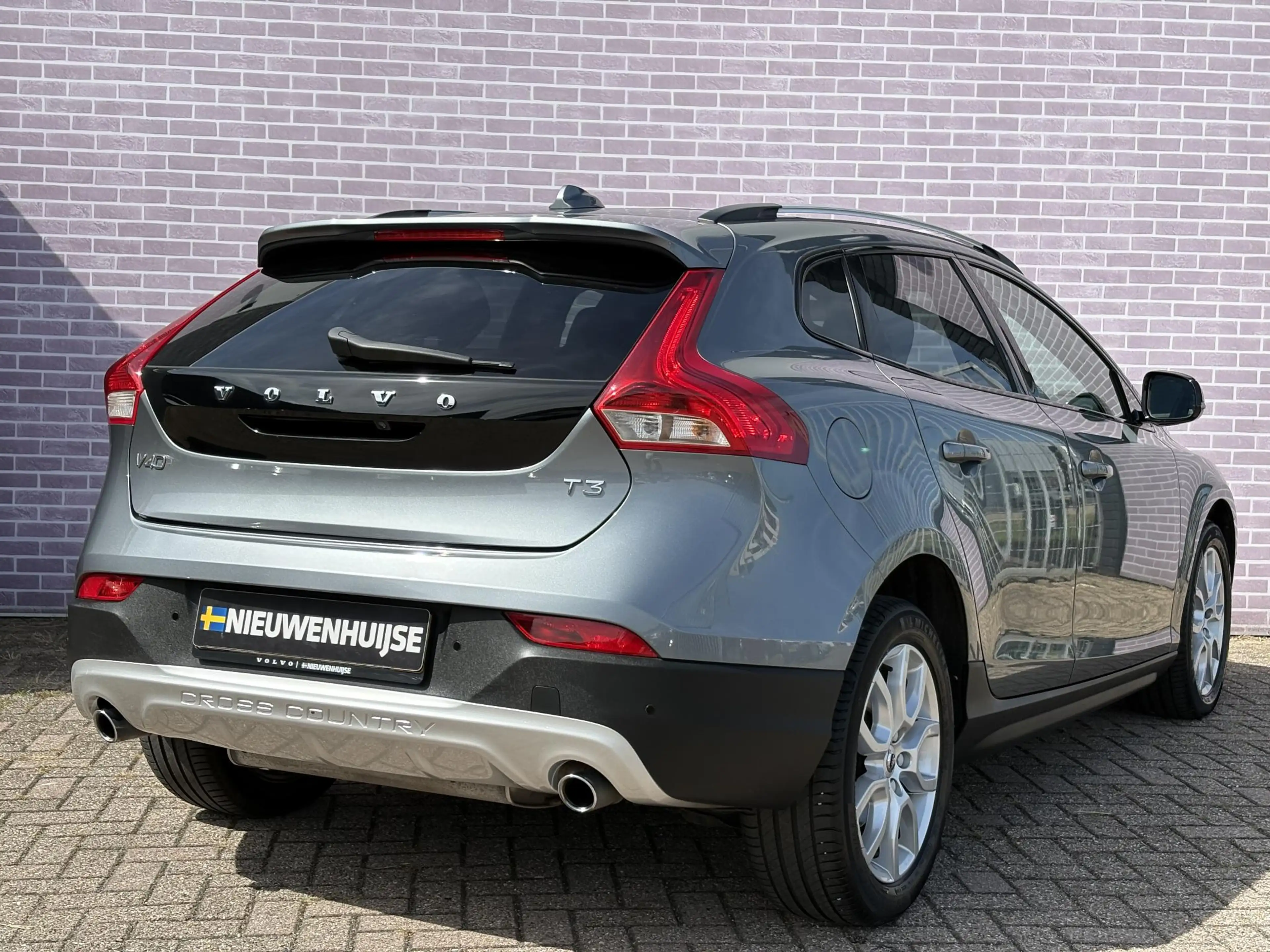 Volvo V40 Cross Country 1.5 T3 Polar+ Luxury | Harman/Kardon | DAB | Keyle — photo 3