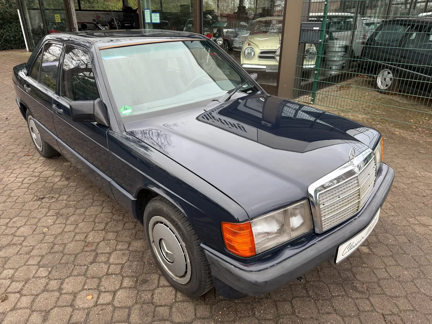 Mercedes-Benz 190 E 1.8 *HU neu*H-Kennzeichen*32 Jahre letzte Hand* Albastru - 1