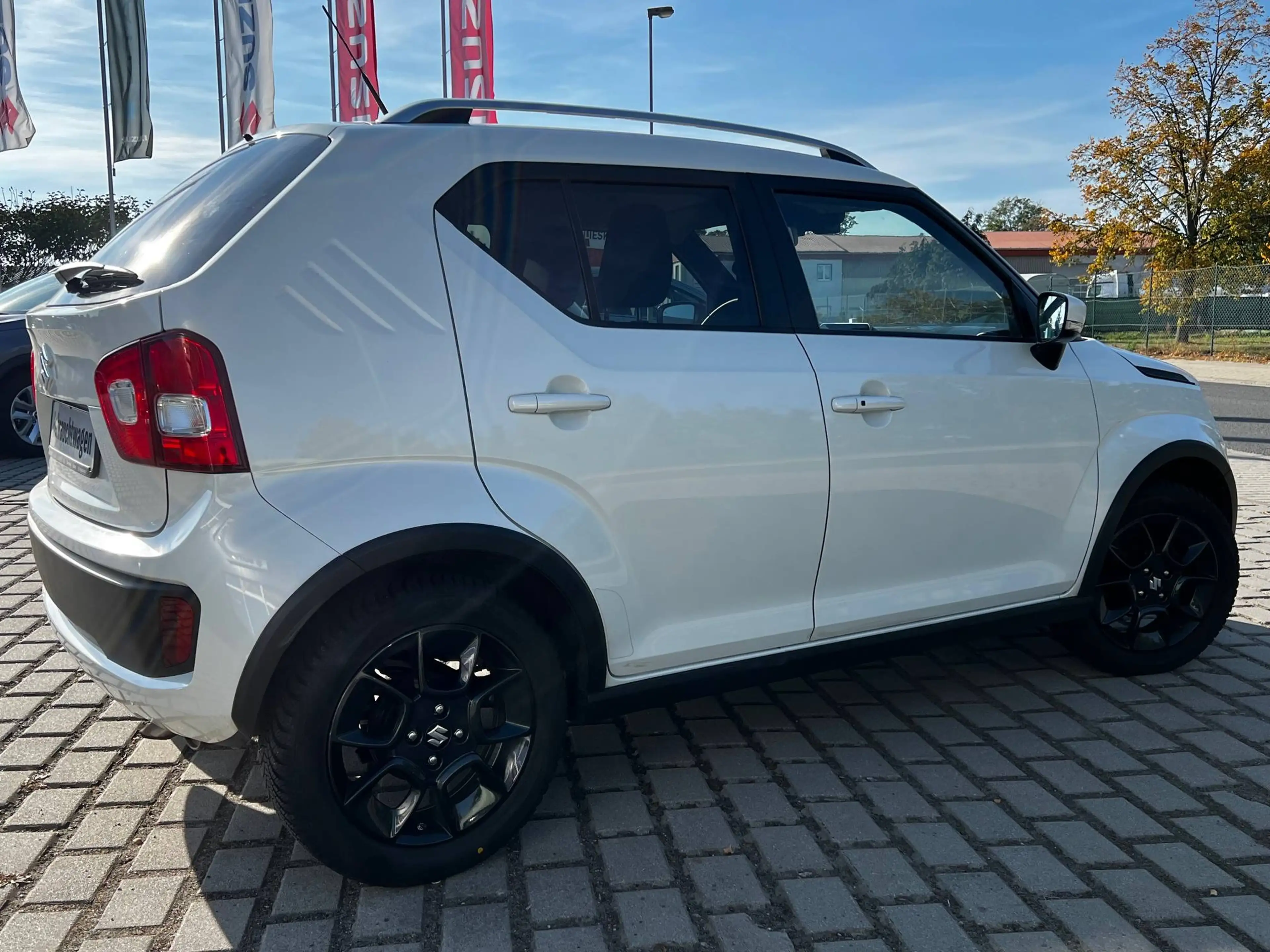 Suzuki Ignis Ignis Dualjet Comfort aus 1. Hand — photo 2